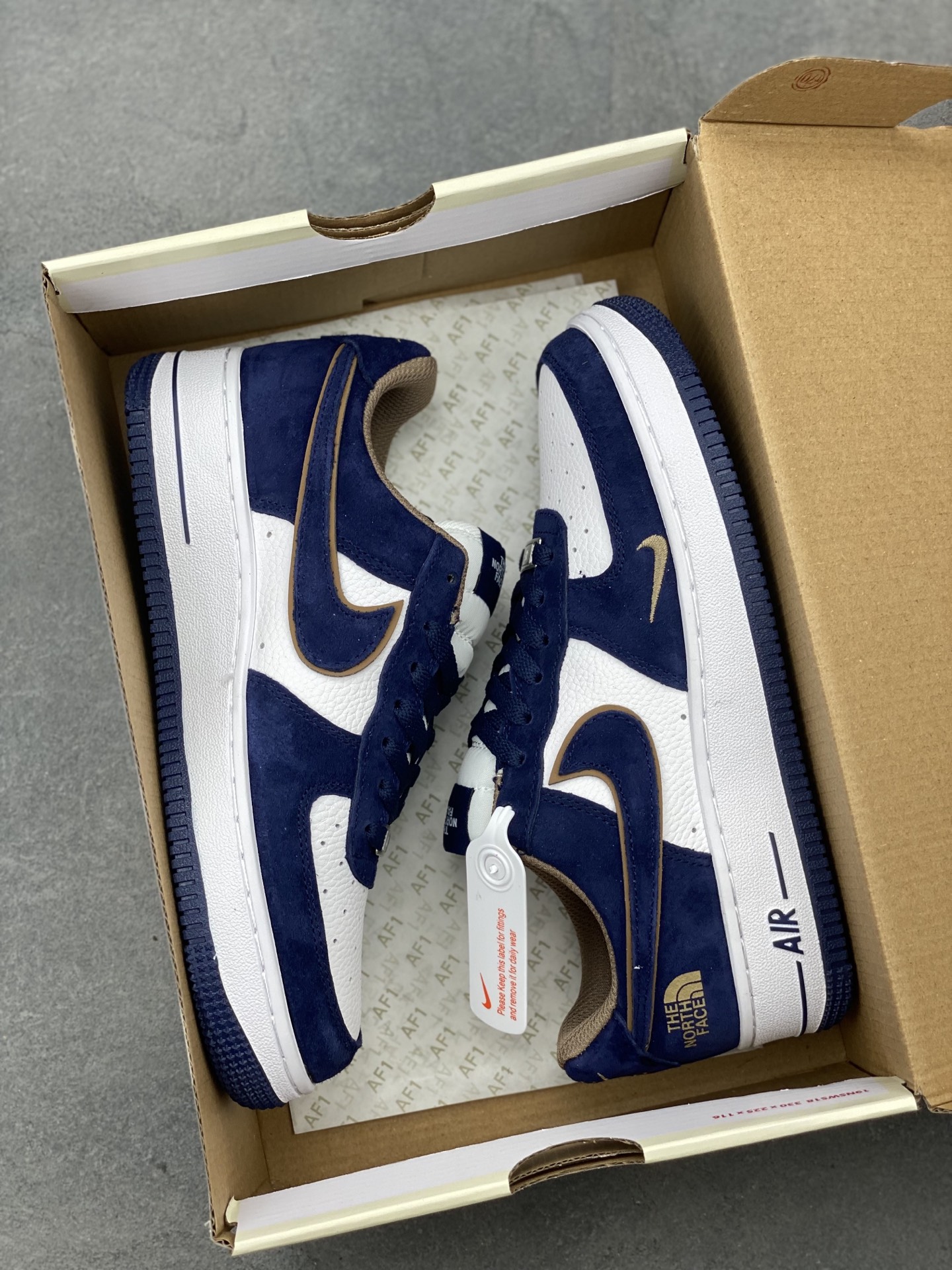 Nike Air Force 1 Low The North Face Navy White Men's Sneakers 10 i1747246774073 2124 0 8
