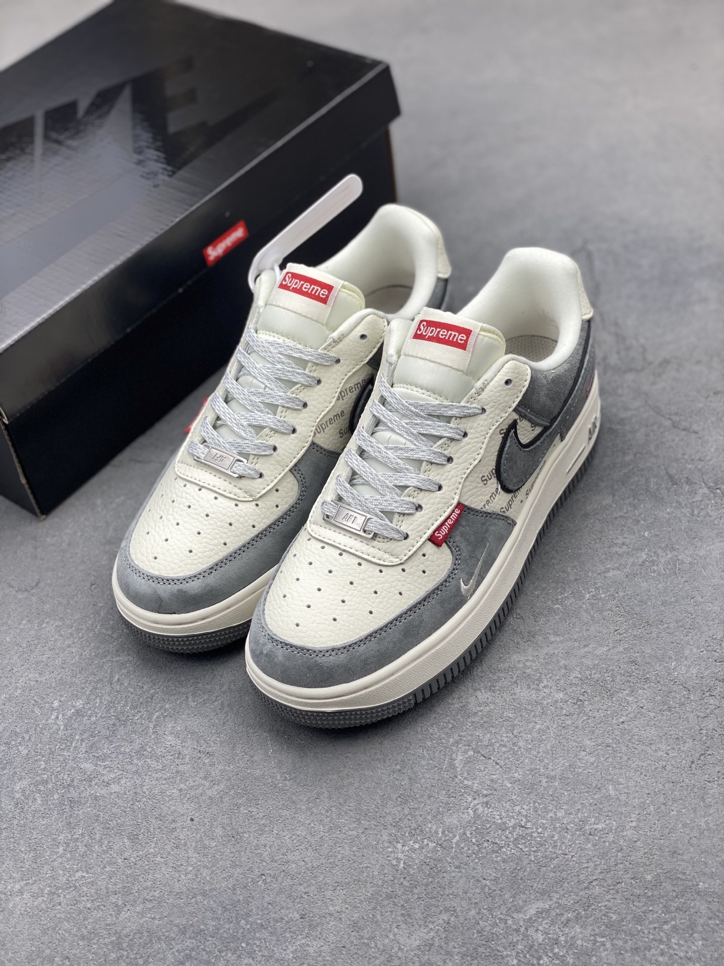 Nike Air Force 1 Low Supreme Sneakers - Classic Style and Comfort 9 i1747246837961 4587 0 7