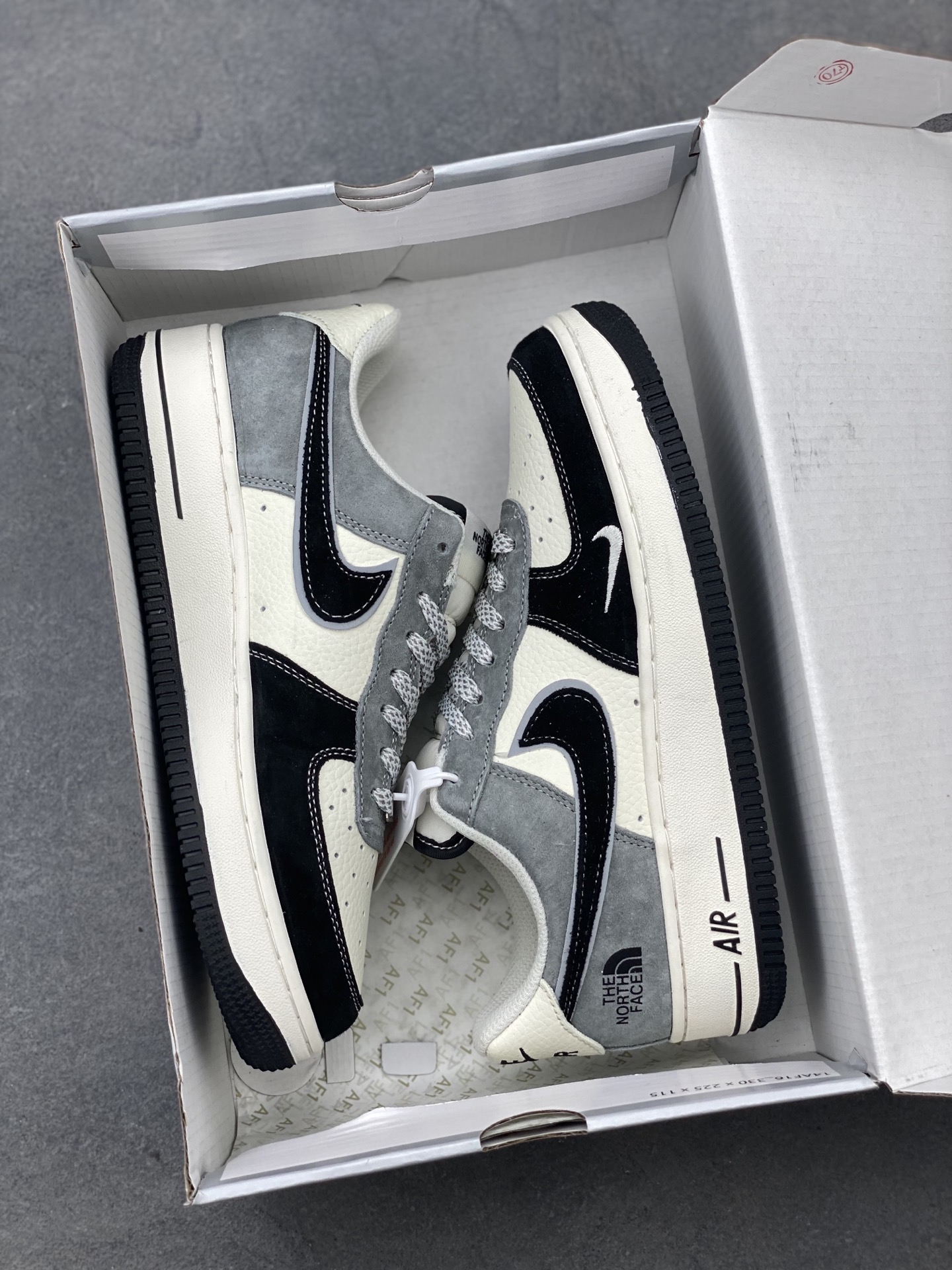 Nike Air Force 1 Low 'The North Face' Black White Grey Sneakers 10 i1747247338356 5986 0 8