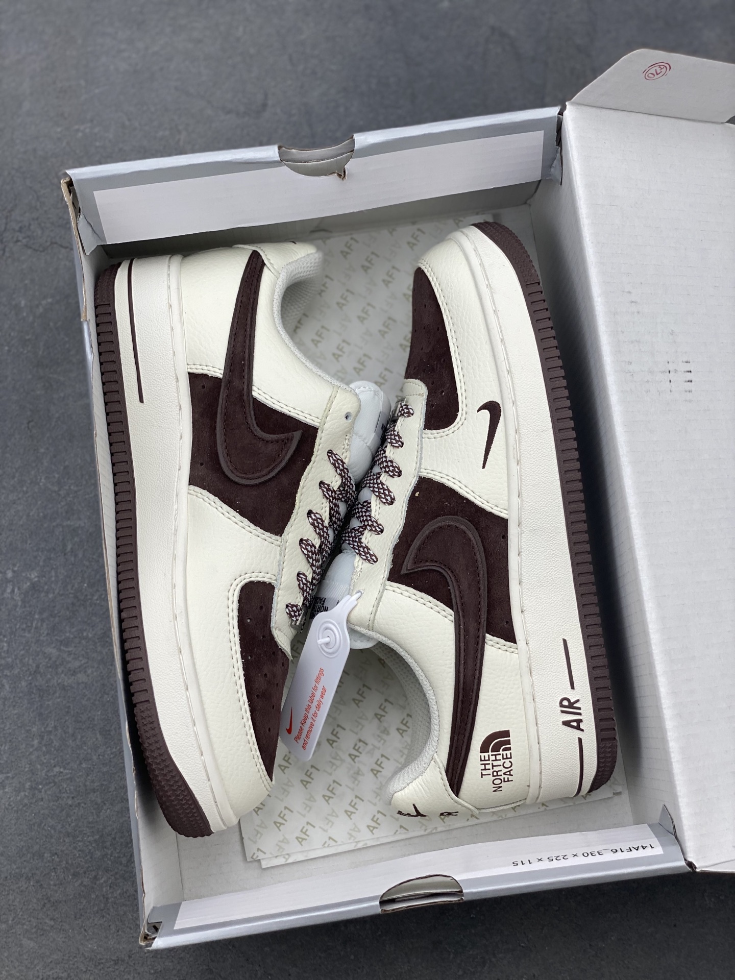 Nike Air Force 1 Low 'The North Face' Custom Sneakers 10 i1747247447354 2478 0 8