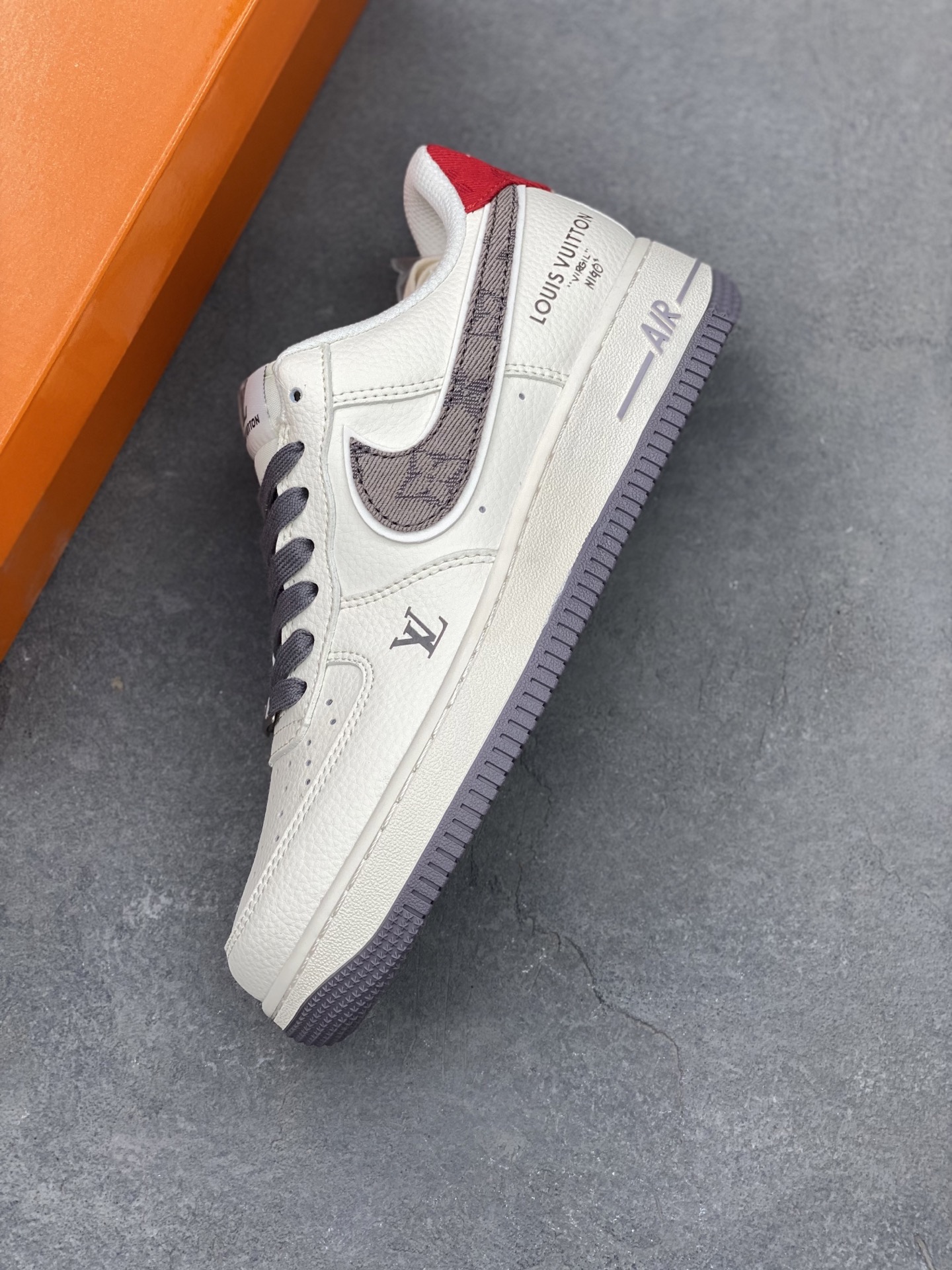 Nike Air Force 1 Low Louis Vuitton Custom Sneakers Limited Edition 8 i1747337009971 4489 0 6