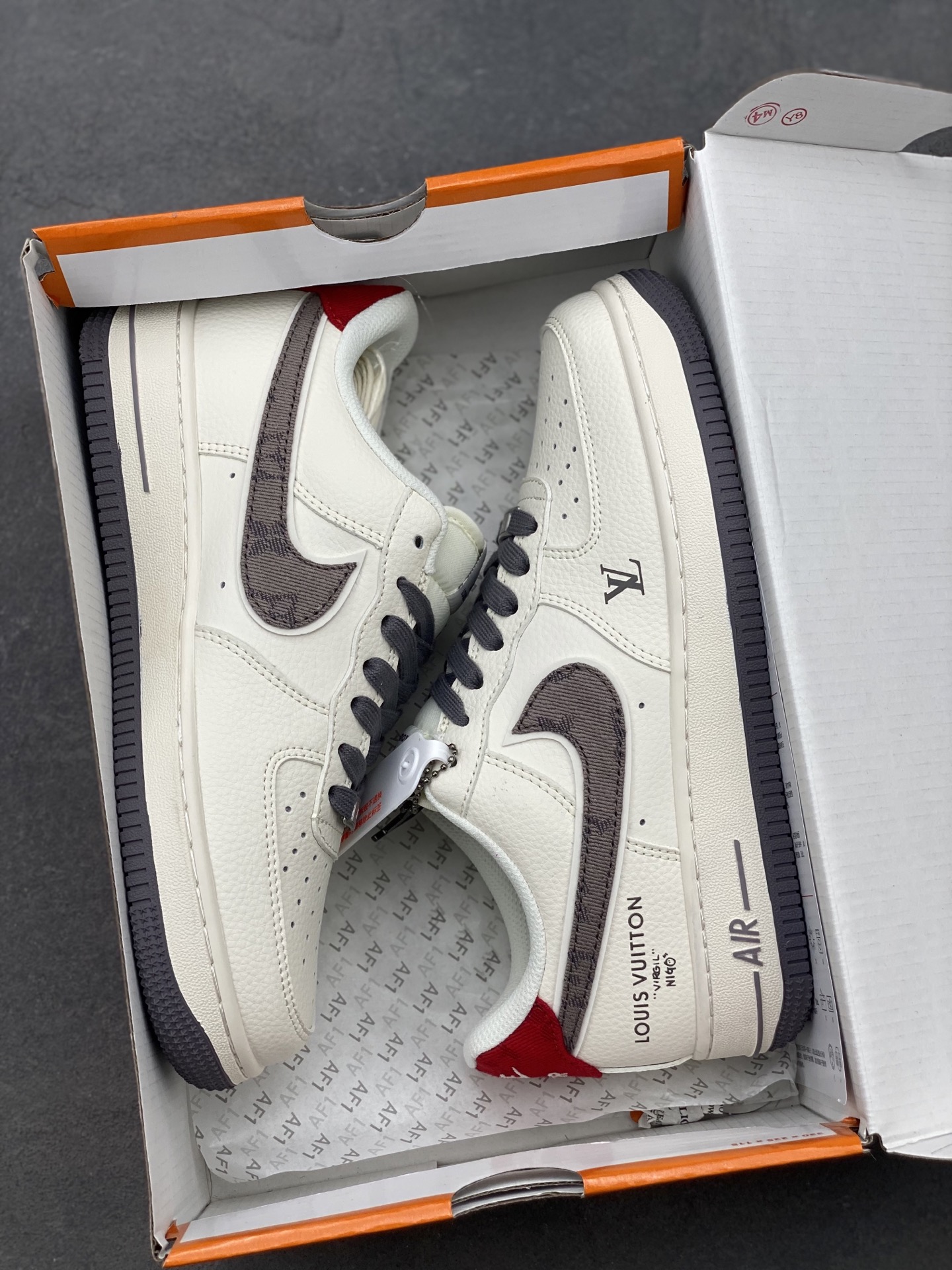 Nike Air Force 1 Low Louis Vuitton Custom Sneakers Limited Edition 10 i1747337009971 5221 0 8