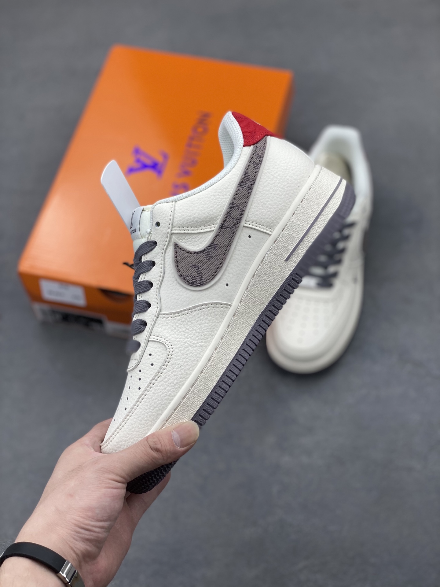 Nike Air Force 1 Low Louis Vuitton Custom Sneakers Limited Edition 4 i1747337009971 5689 0 2