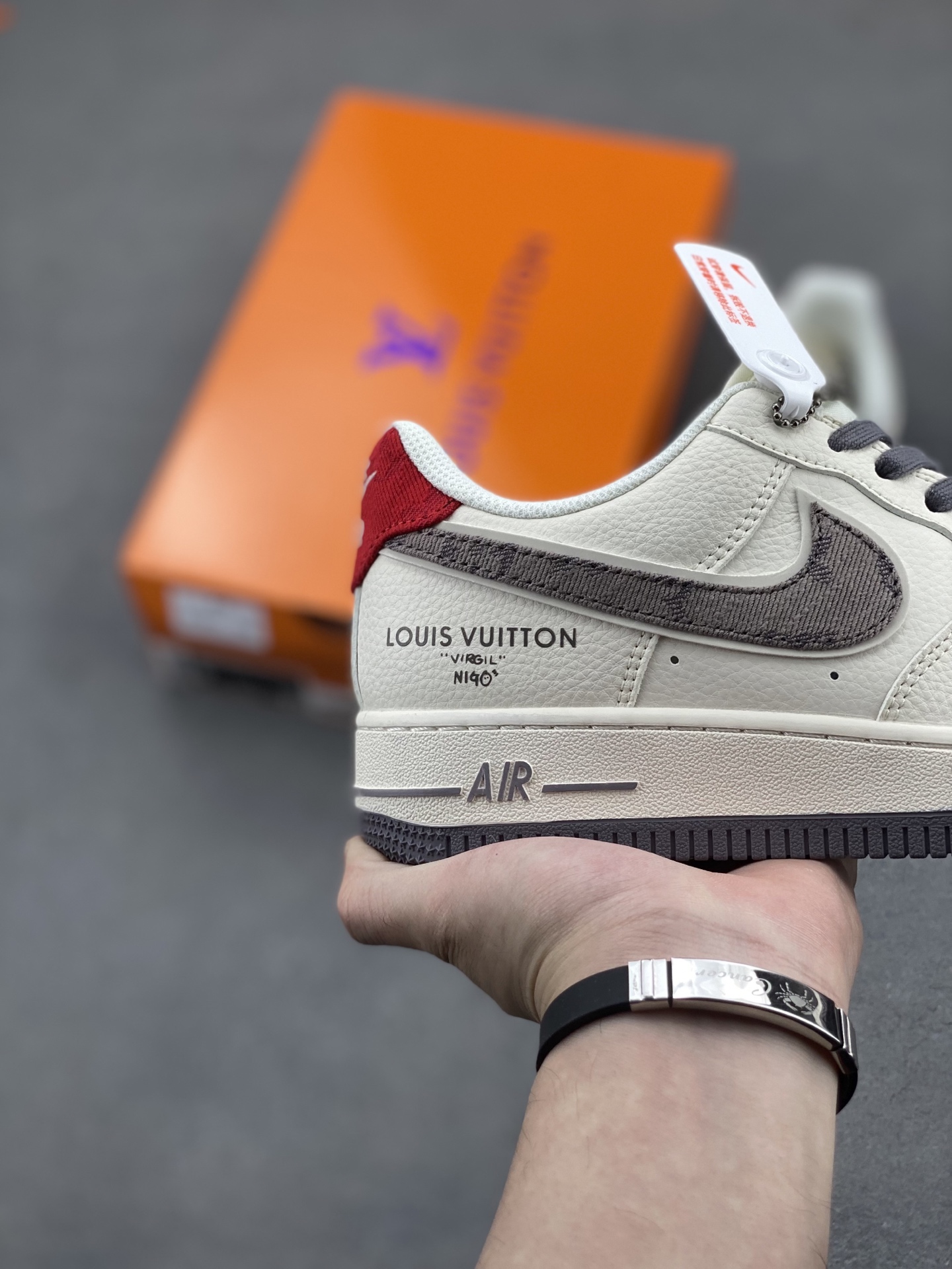 Nike Air Force 1 Low Louis Vuitton Custom Sneakers Limited Edition 6 i1747337009971 5840 0 4