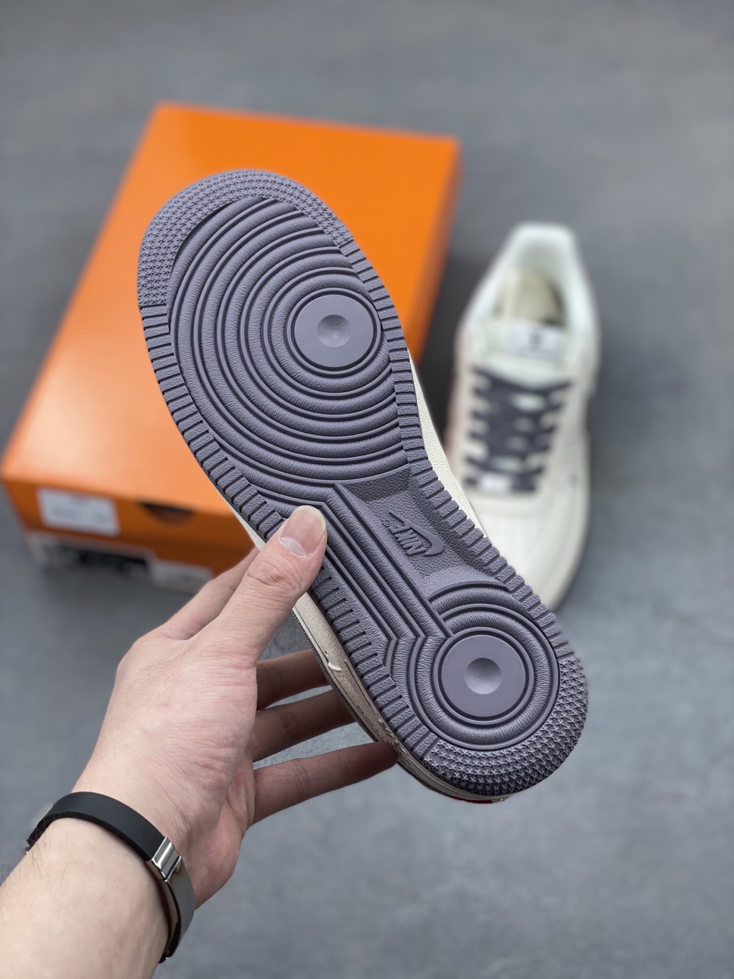 Nike Air Force 1 Low Louis Vuitton Custom Sneakers Limited Edition 7 i1747337014390 3259 0 5