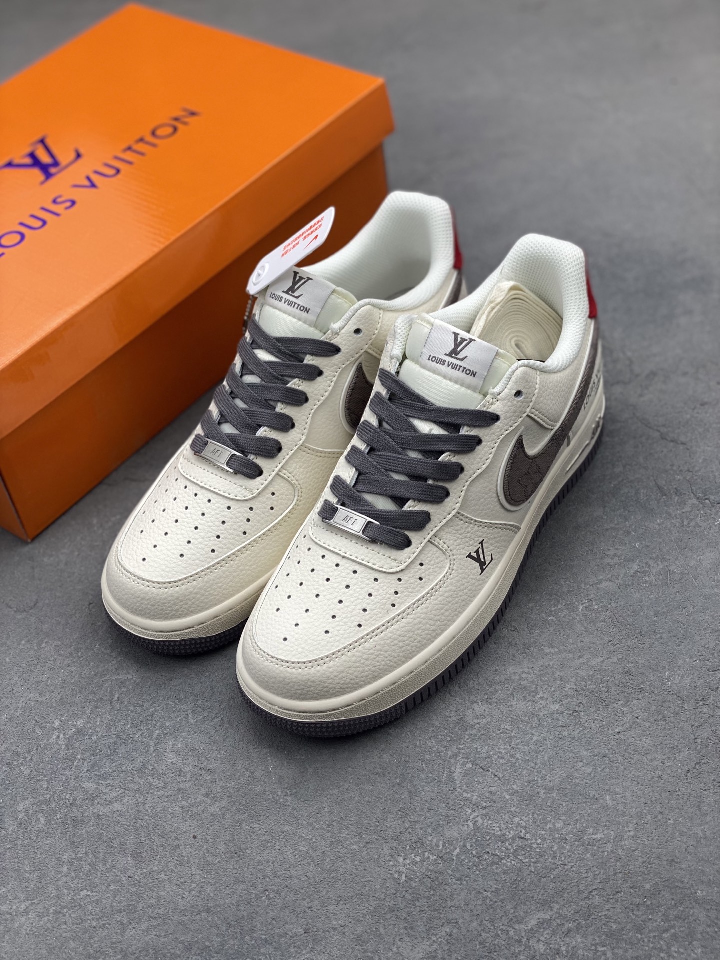 Nike Air Force 1 Low Louis Vuitton Custom Sneakers Limited Edition 9 i1747337014508 5821 0 7
