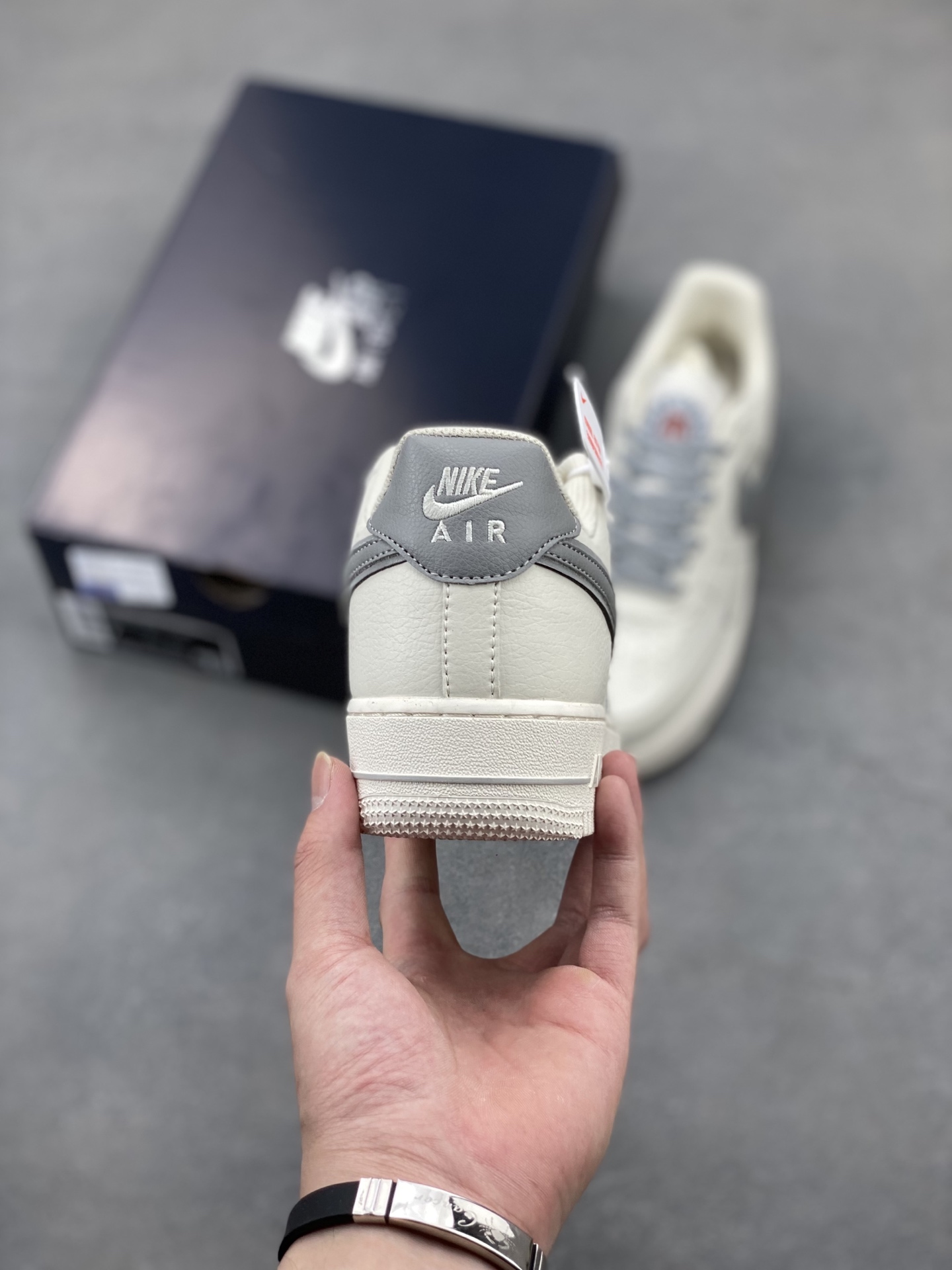 Nike Air Force 1 '07 Low Sneakers - Limited Edition, Premium Comfort 5 i1747337091723 7210 0 3