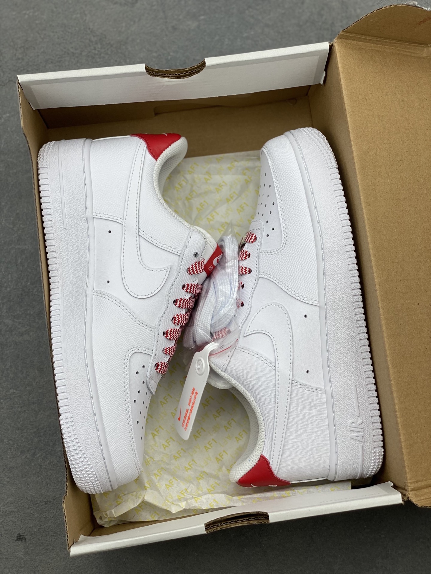 Nike Air Force 1 '07 Low White/Red Limited Edition Athletic Shoes 10 i1747337227581 5151 0 8
