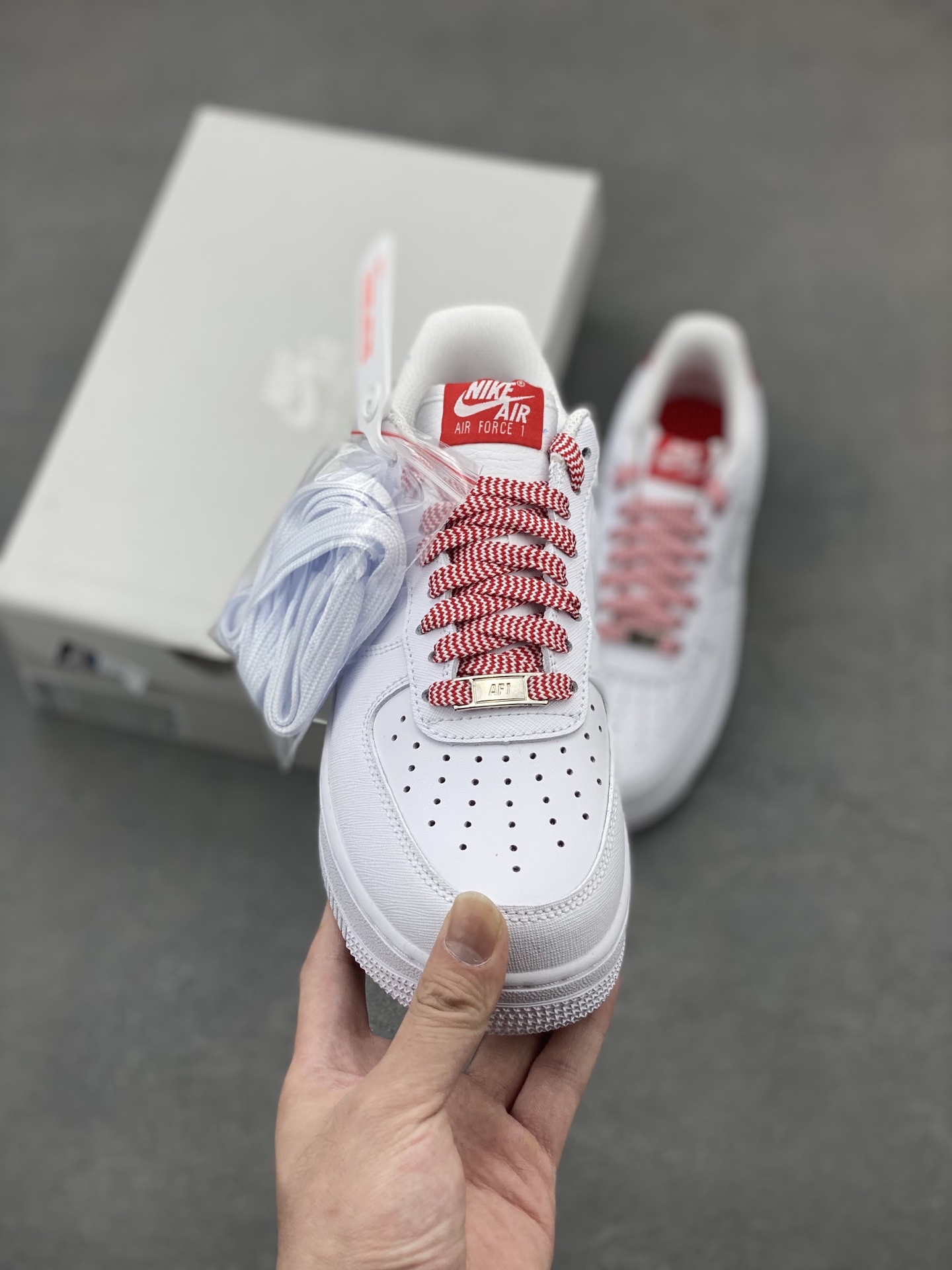 Nike Air Force 1 '07 Low White/Red Limited Edition Athletic Shoes 3 i1747337227973 9390 0 1