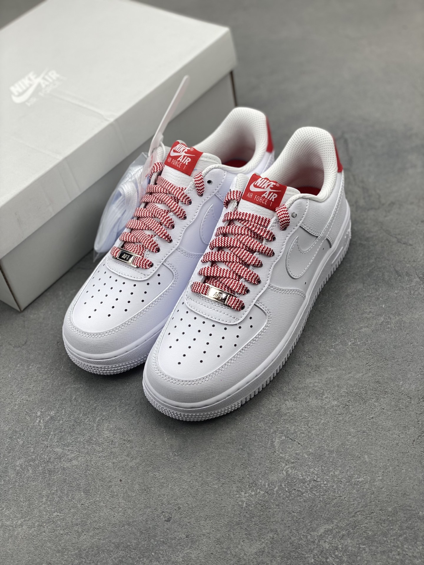 Nike Air Force 1 '07 Low White/Red Limited Edition Athletic Shoes 9 i1747337233394 4400 0 7