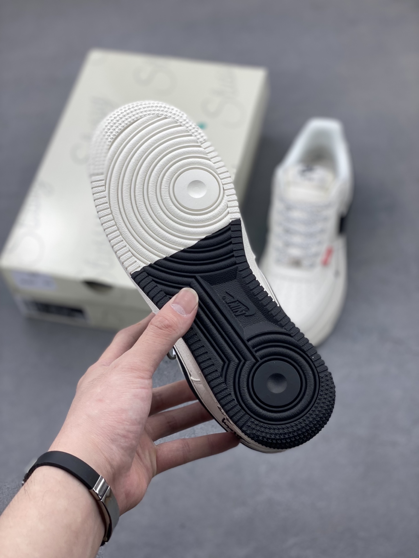Nike Air Force 1 '07 Low Stüssy Fossil Sneakers 7 i1747337295468 5324 0 5