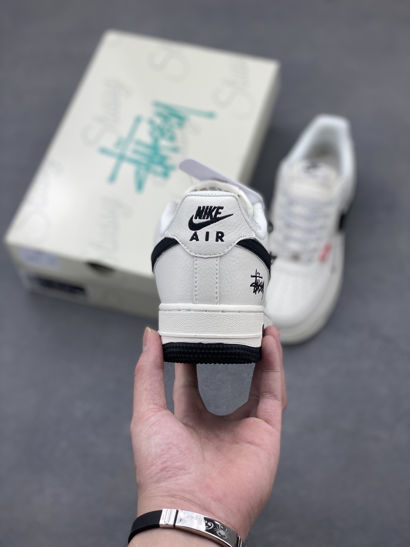 Nike Air Force 1 '07 Low Stüssy Fossil Sneakers 5 i1747337295522 4753 0 3