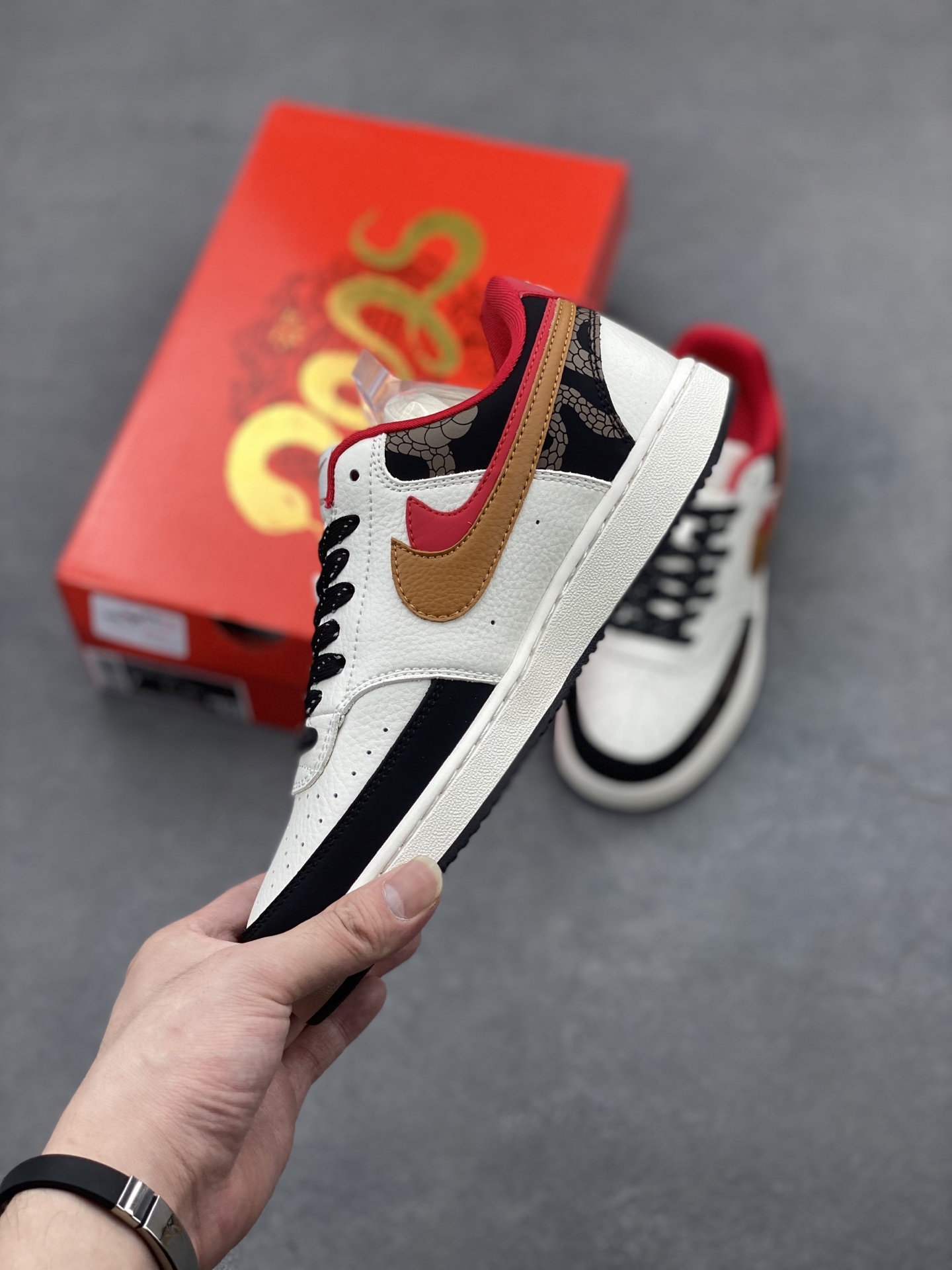 Nike Ebernon Low PRM Sneakers - Breathable, Versatile, and Stylish 4 i1747424696447 769 0 2