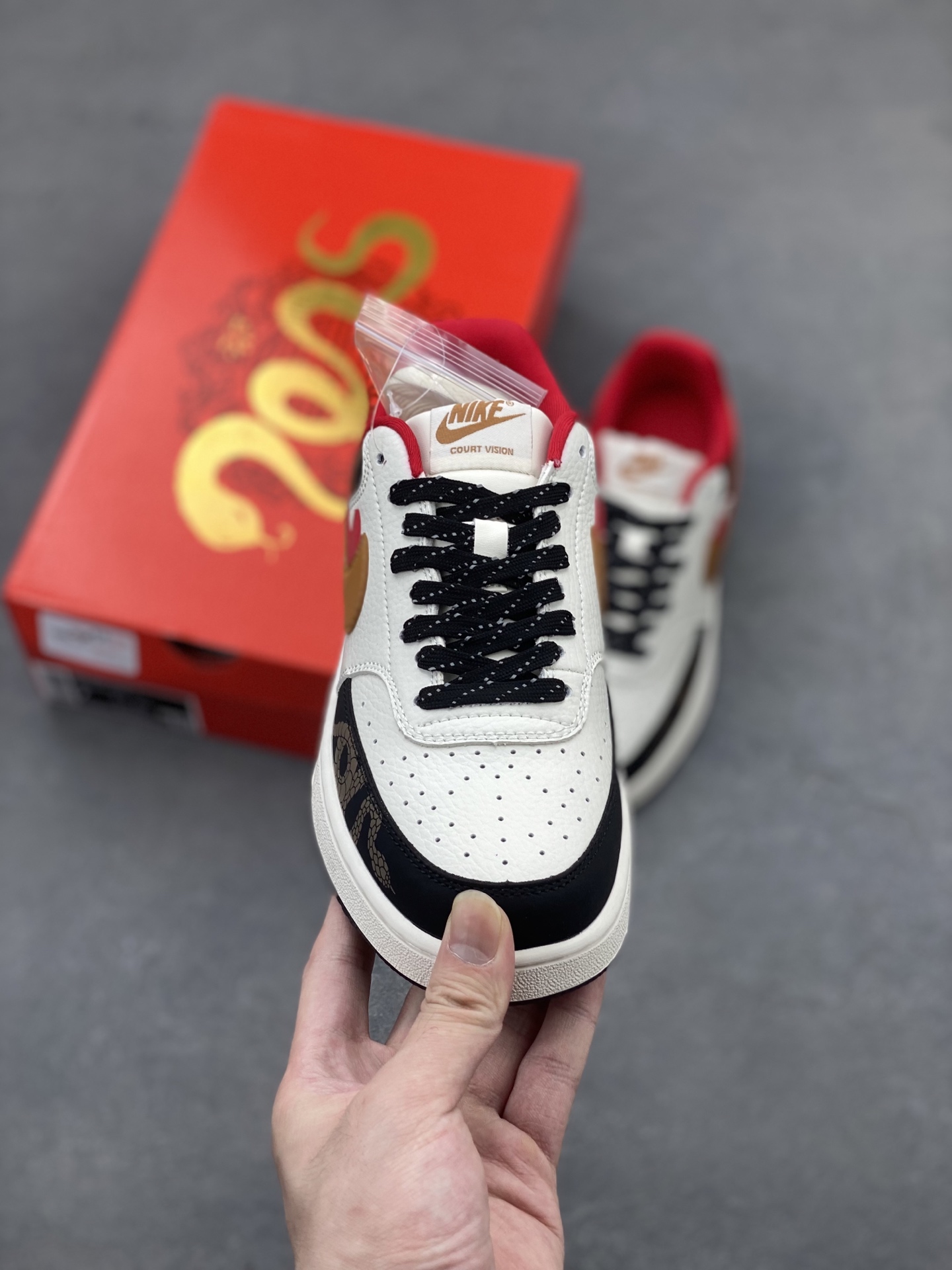 Nike Ebernon Low PRM Sneakers - Breathable, Versatile, and Stylish 3 i1747424704634 2493 0 1