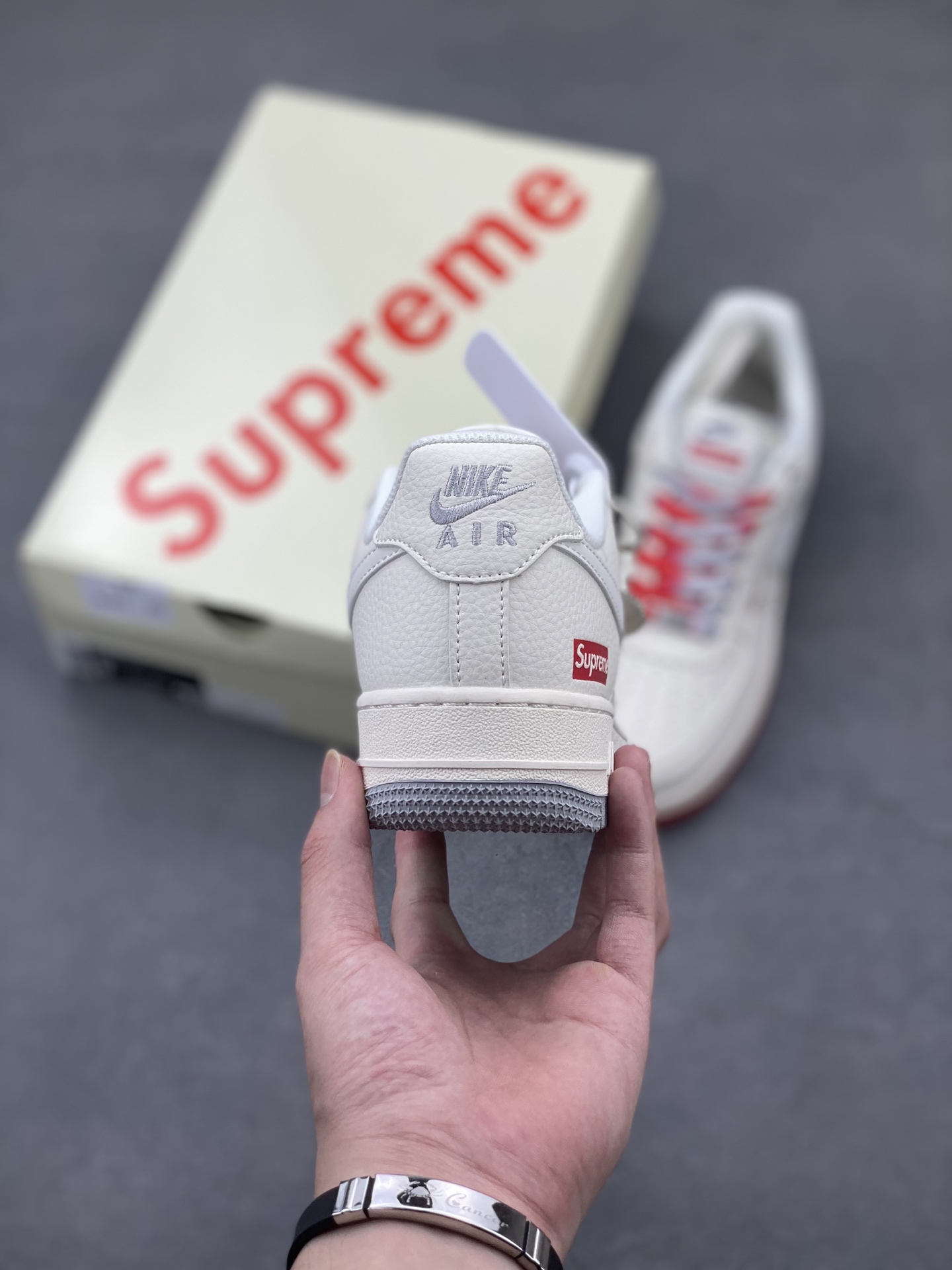 Nike Air Force 1 '07 Low Supreme Collab Sneakers - White/Red/Gray 5 i1747424795913 3501 0 3