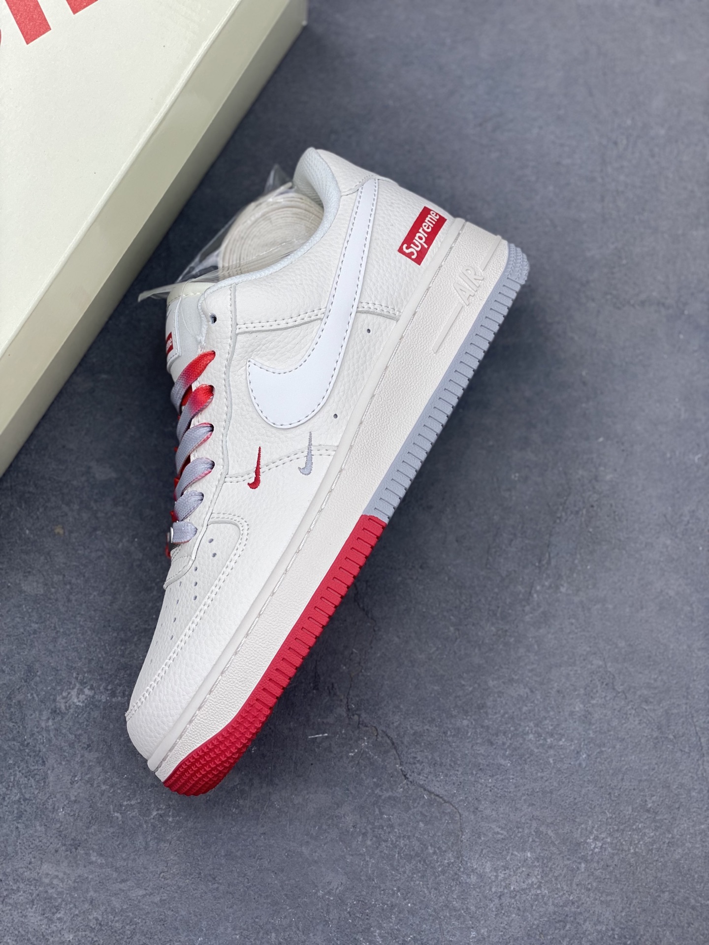 Nike Air Force 1 '07 Low Supreme Collab Sneakers - White/Red/Gray 8 i1747424799561 1505 0 6