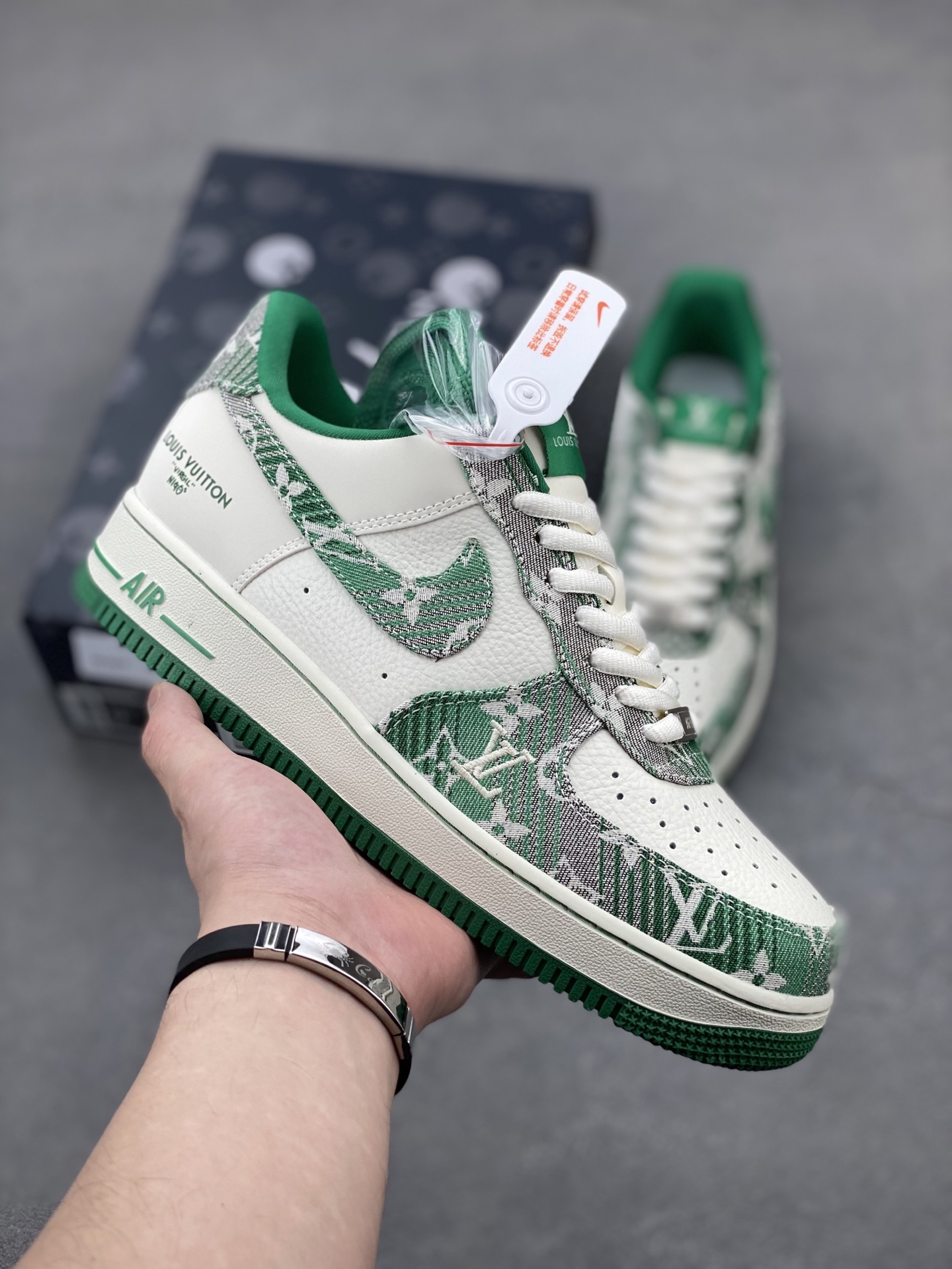 Nike Air Force 1 '07 Low Louis Vuitton Green Limited Edition Shoe 2 i1747499711212 206 0 0