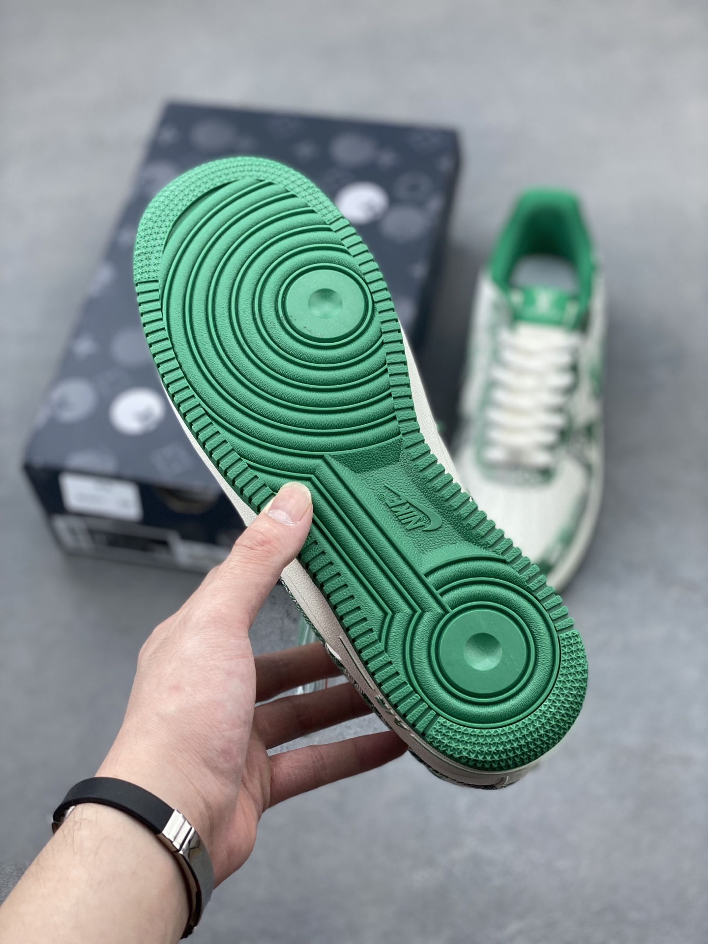 Nike Air Force 1 '07 Low Louis Vuitton Green Limited Edition Shoe 7 i1747499712905 906 0 5