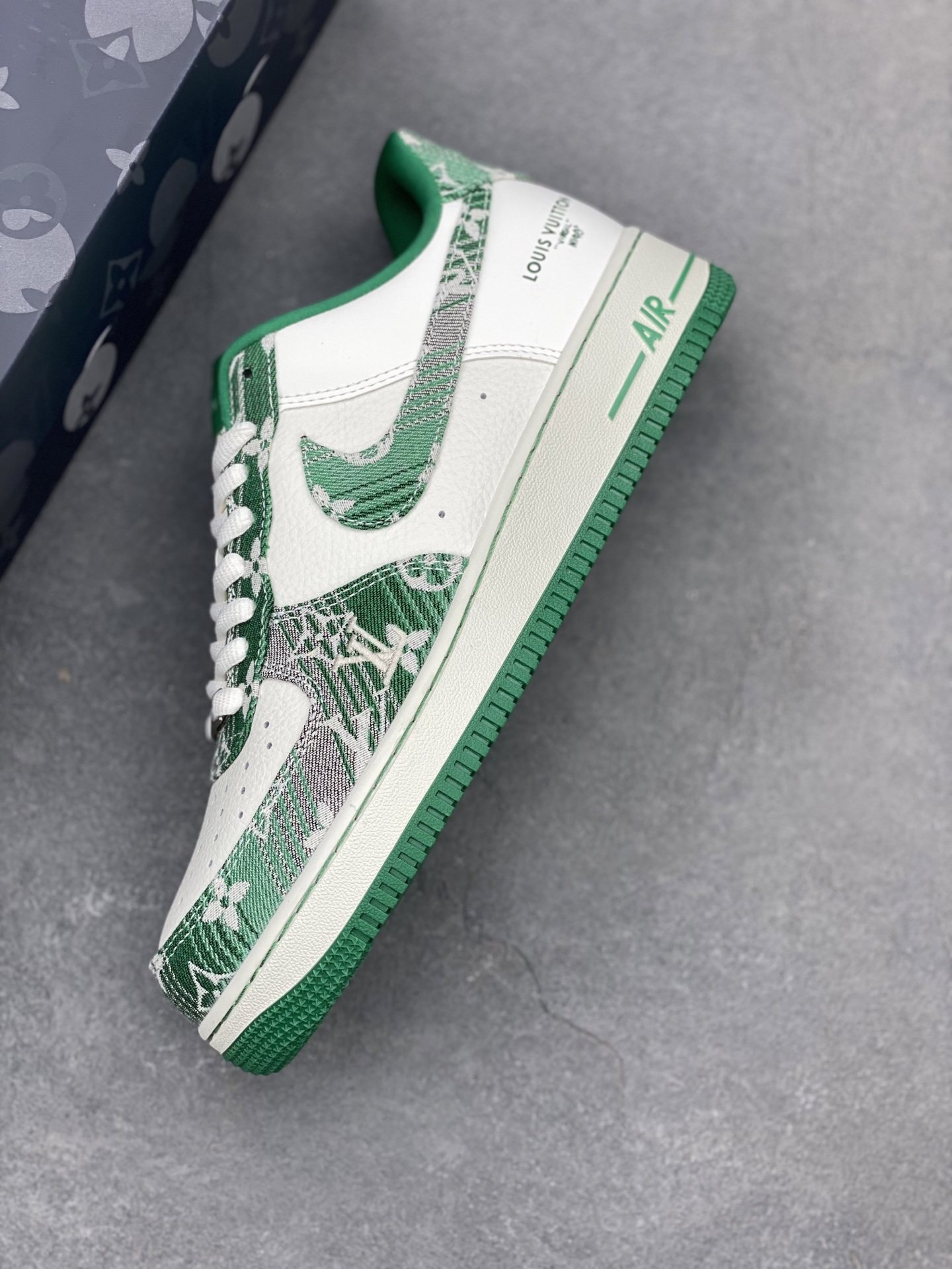 Nike Air Force 1 '07 Low Louis Vuitton Green Limited Edition Shoe 8 i1747499714193 5442 0 6