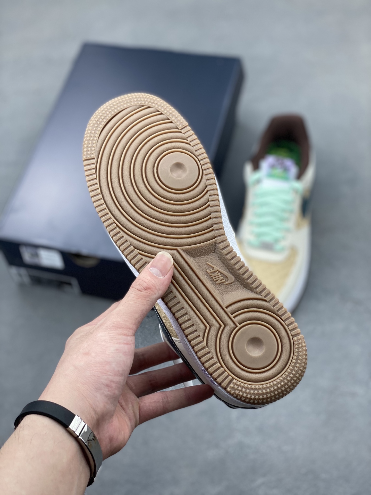 Nike Air Force 1 '07 Low: Limited Edition Sneakers with Unique Woven Design 7 i1747499766306 1281 0 5