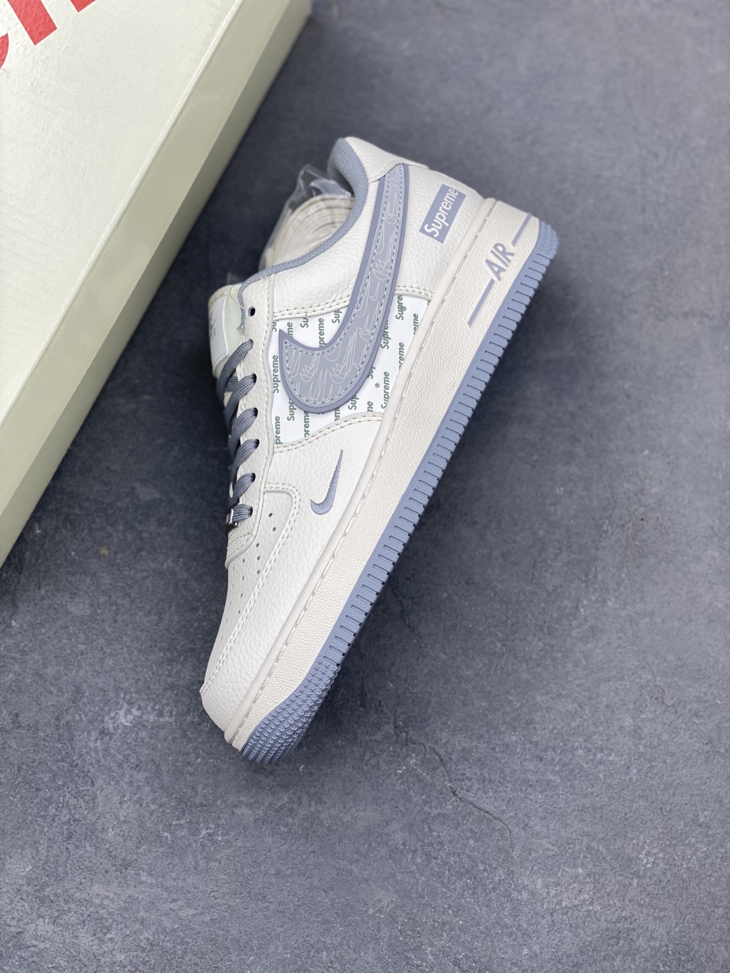 Nike Air Force 1 '07 Low Sneakers - Supreme Edition - Limited Release 8 i1747500031396 1987 0 6