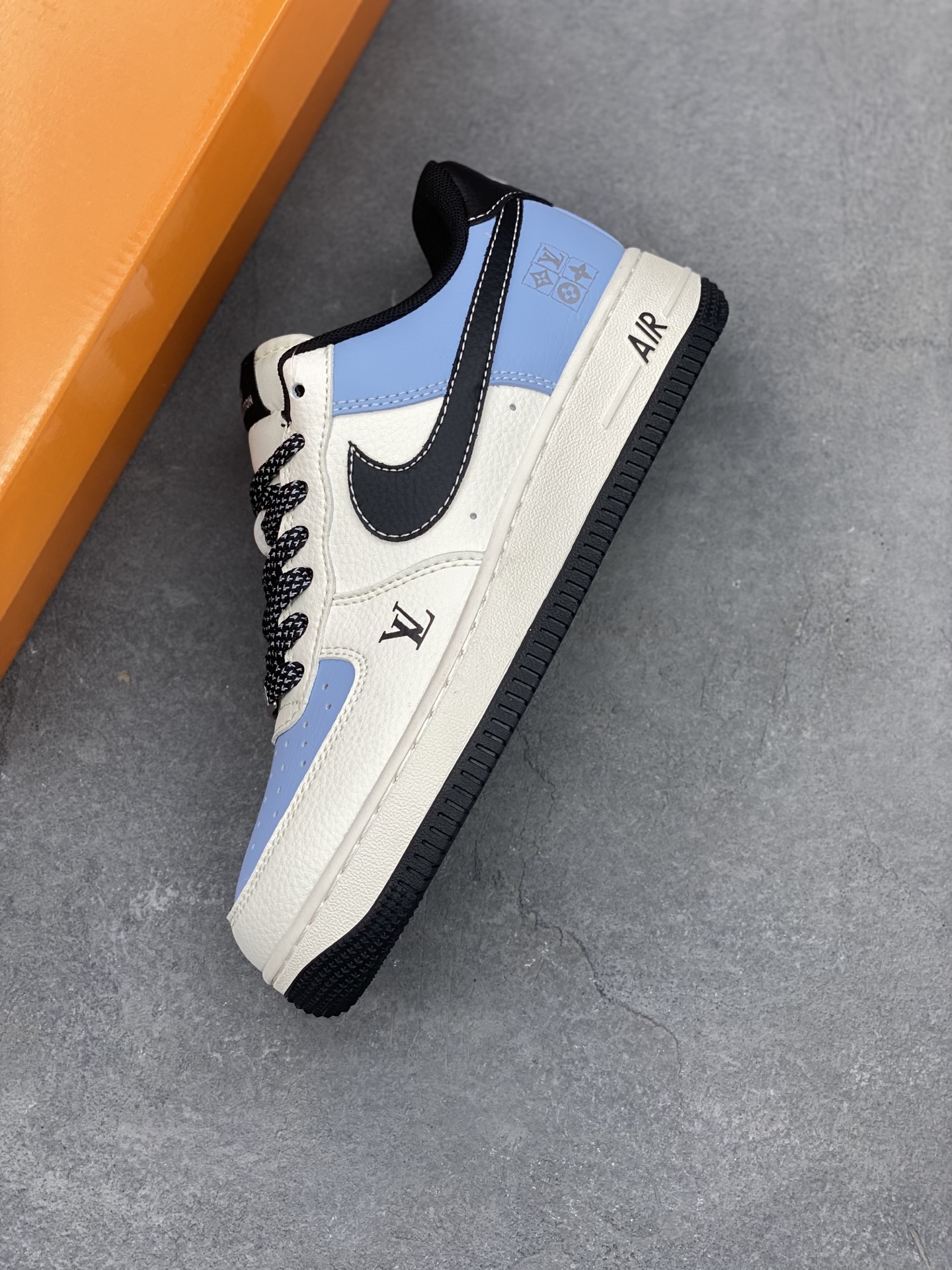 Nike Air Force 1 '07 Low Louis Vuitton Edition Sneakers - Limited Release 8 i1747500094809 612 0 6