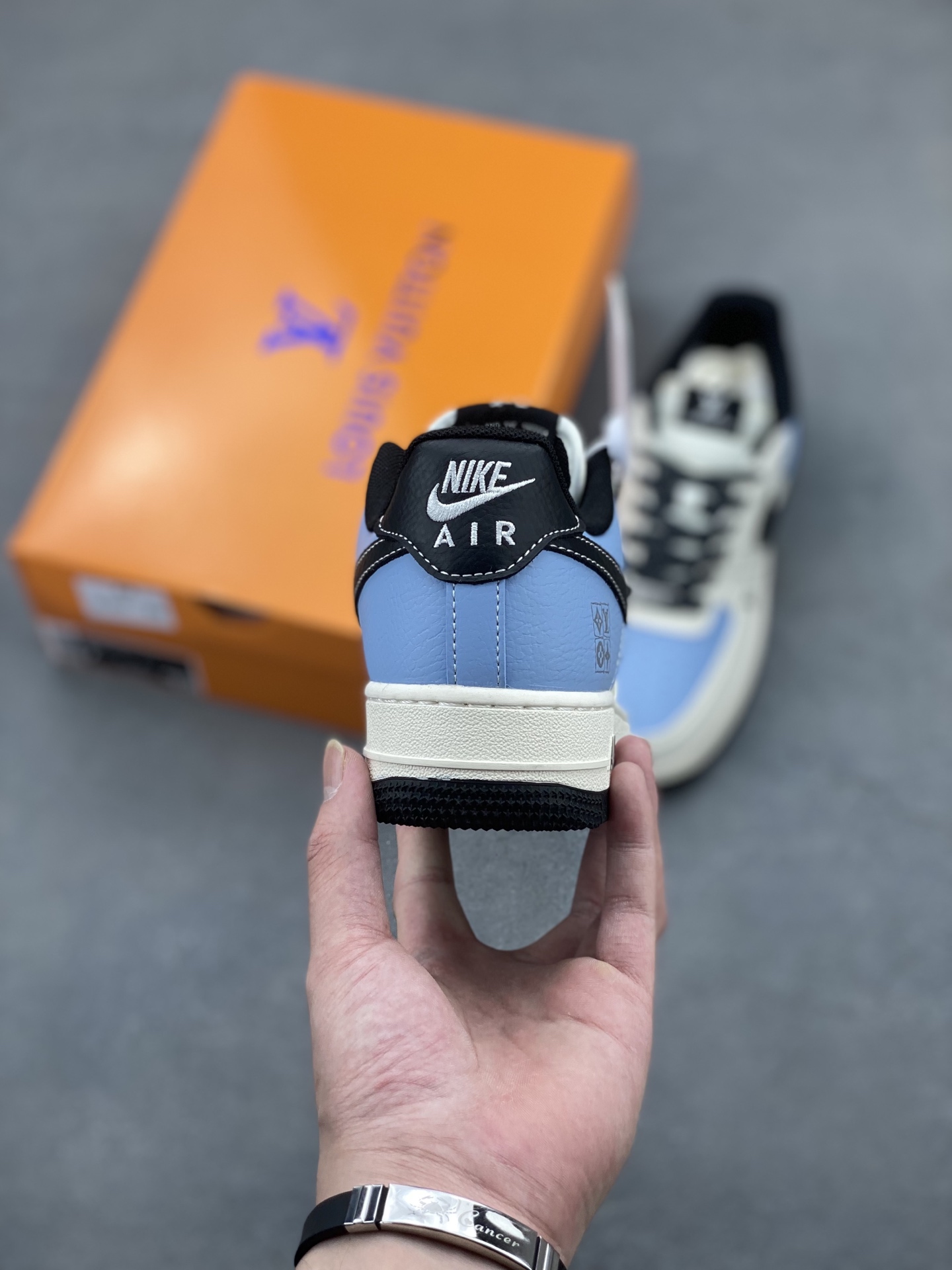 Nike Air Force 1 '07 Low Louis Vuitton Edition Sneakers - Limited Release 5 i1747500096862 7630 0 3