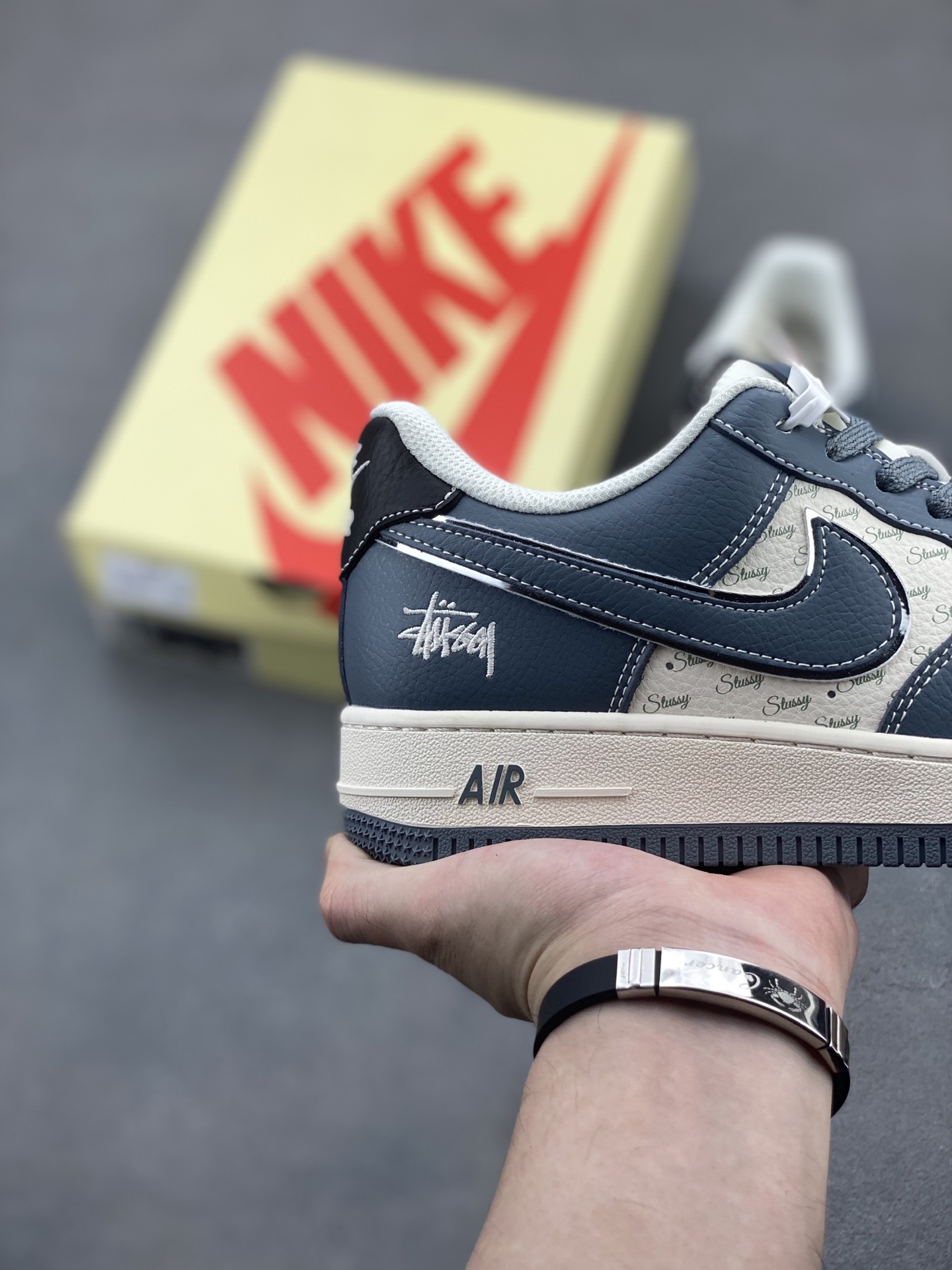 Nike Air Force 1 '07 Low Sneakers - Limited Edition Design 6 i1747596063972 8869 0 4