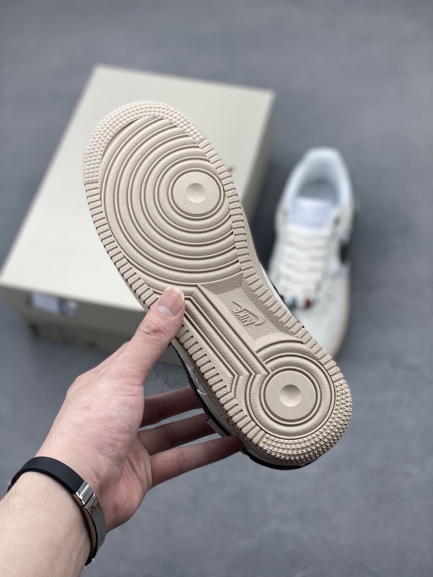 Nike Air Force 1 '07 Low Sneakers - Limited Edition, Premium Comfort 7 i1747596118344 417 0 5