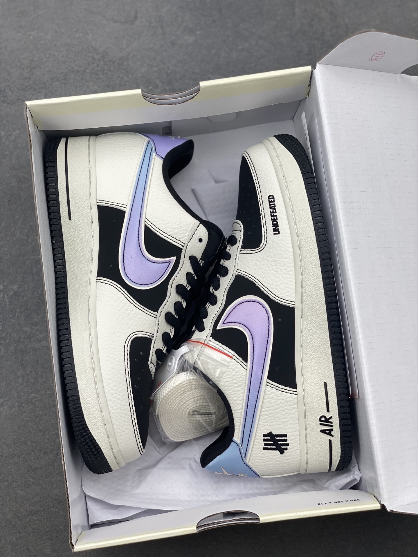 Nike Air Force 1 '07 Low Undefeated Collaboration Sneakers SC9207-528 10 i1747596239976 6298 0 8