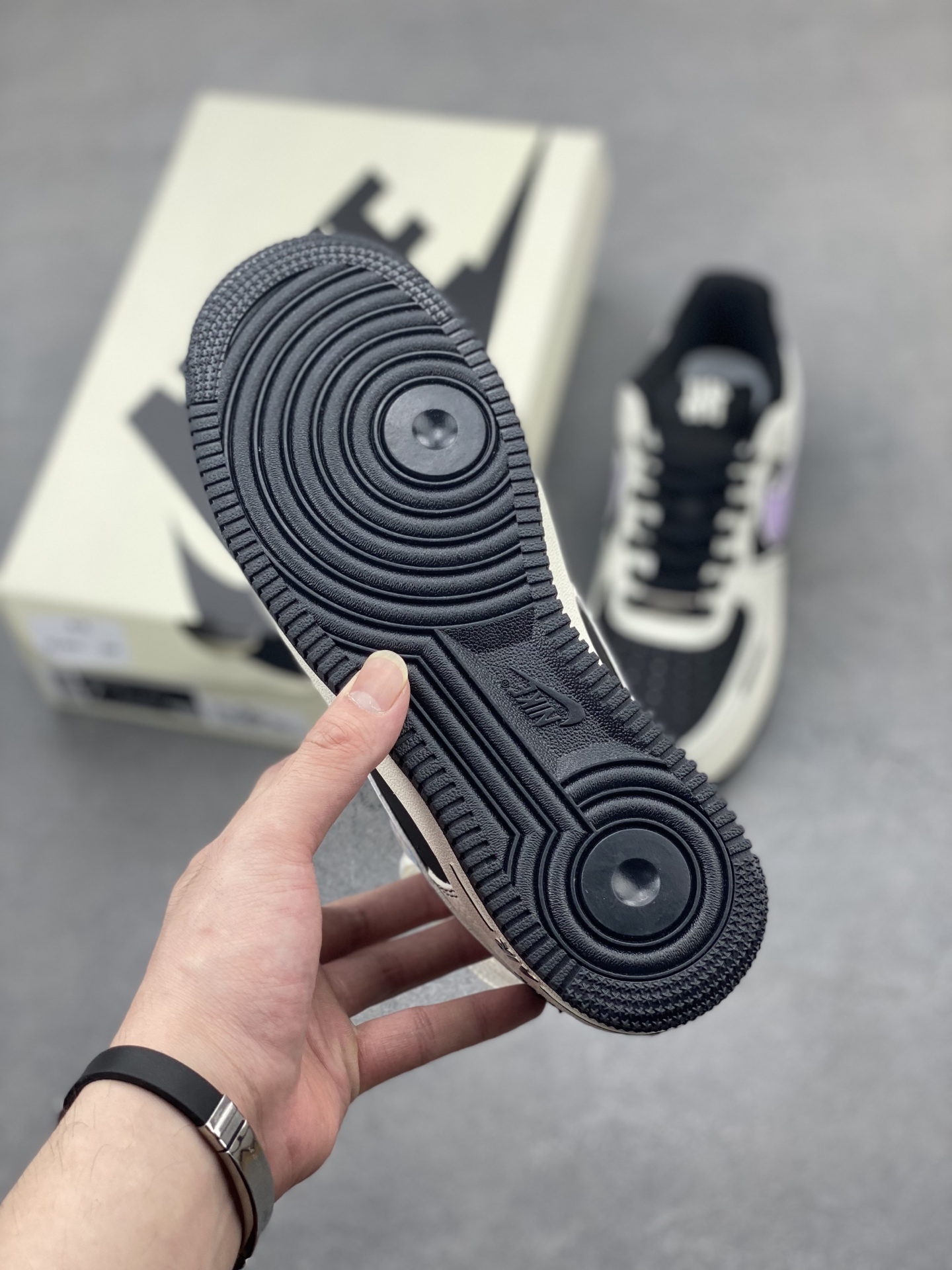Nike Air Force 1 '07 Low Undefeated Collaboration Sneakers SC9207-528 7 i1747596240255 7301 0 5
