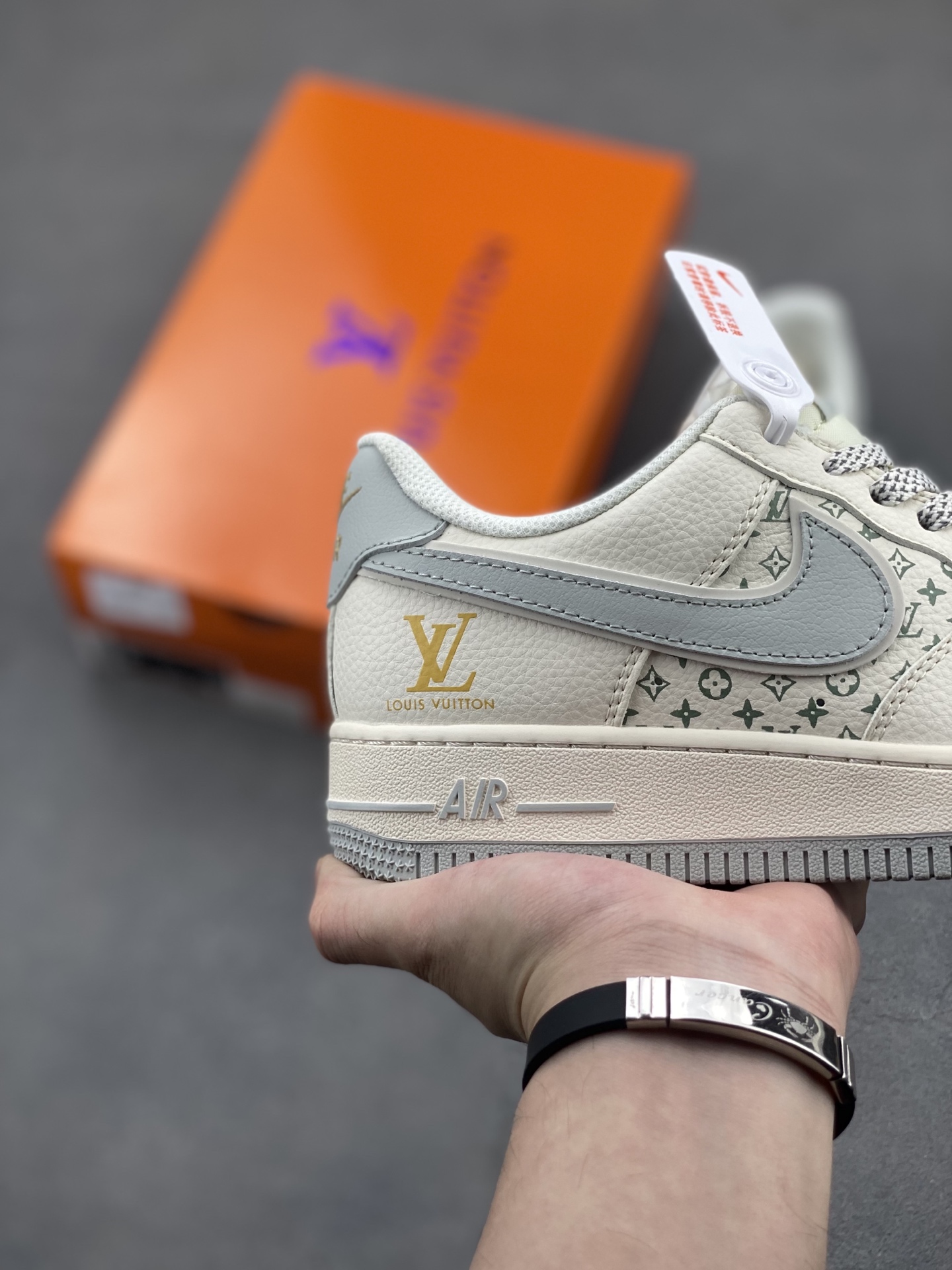 Nike Air Force 1 Low '07 Louis Vuitton Custom Limited Edition Sneakers 6 i1747673650119 5892 0 4