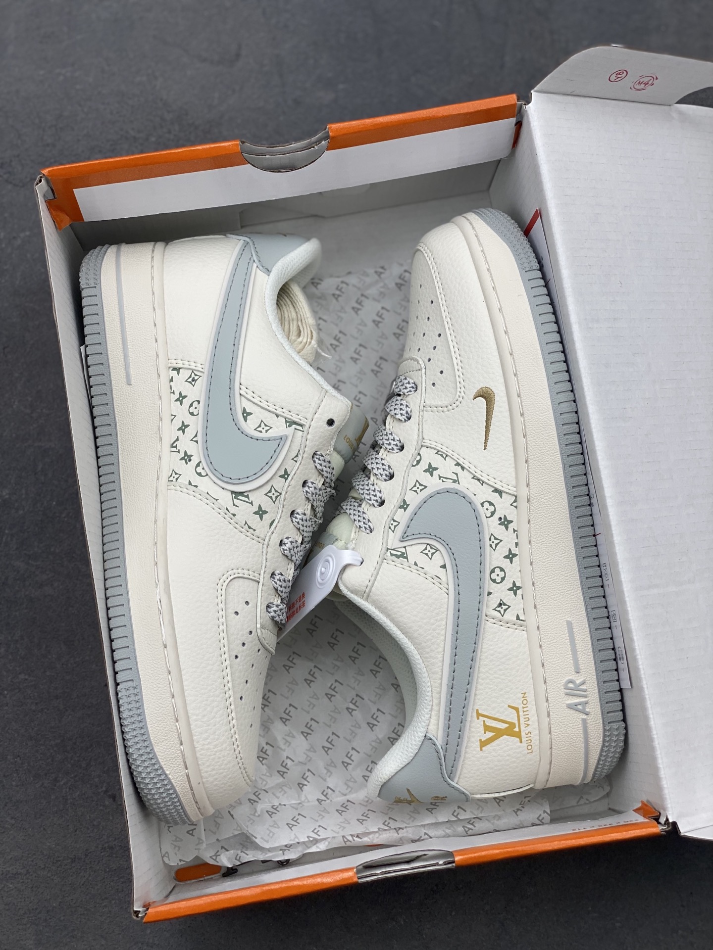 Nike Air Force 1 Low '07 Louis Vuitton Custom Limited Edition Sneakers 10 i1747673650262 4916 0 8