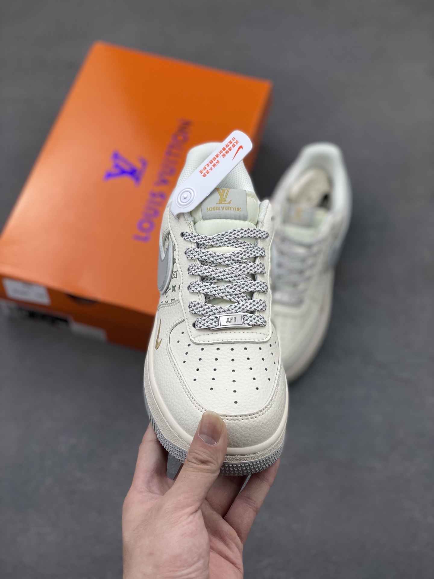 Nike Air Force 1 Low '07 Louis Vuitton Custom Limited Edition Sneakers 3 i1747673665948 3509 0 1