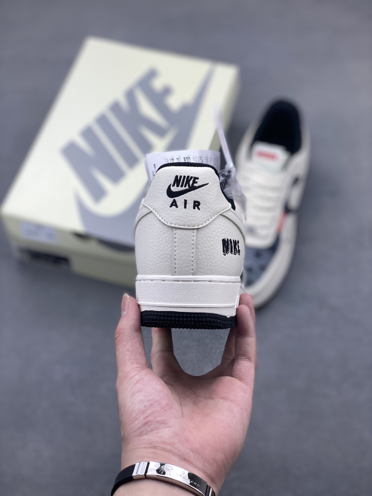 Nike Air Force 1 '07 Low Sneakers - Limited Edition, Supreme Collaboration 5 i1747758189024 9515 0 3