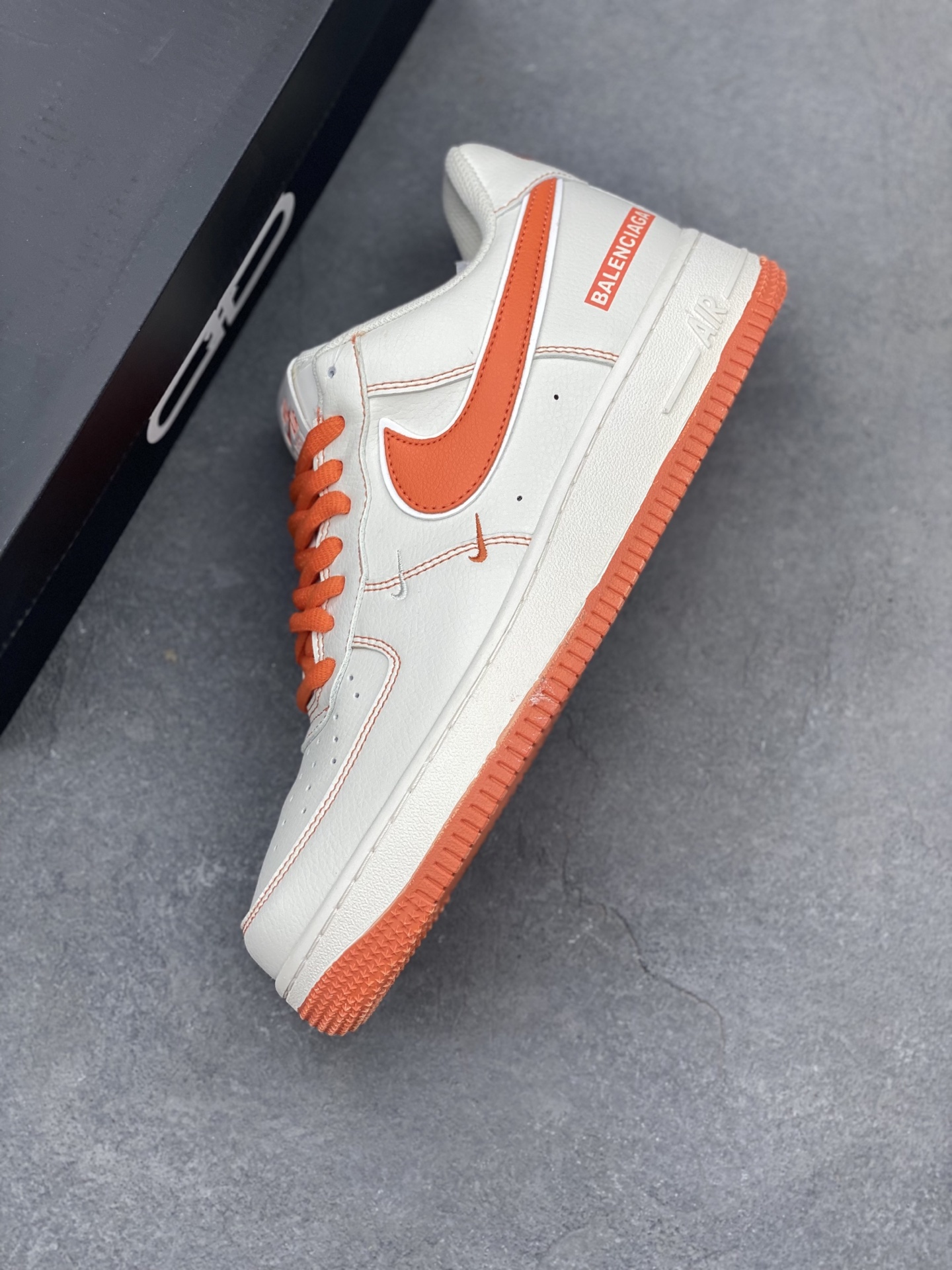 Nike Air Force 1 '07 Low Orange/White Sneakers Limited Edition 8 i1747758342709 6020 0 6