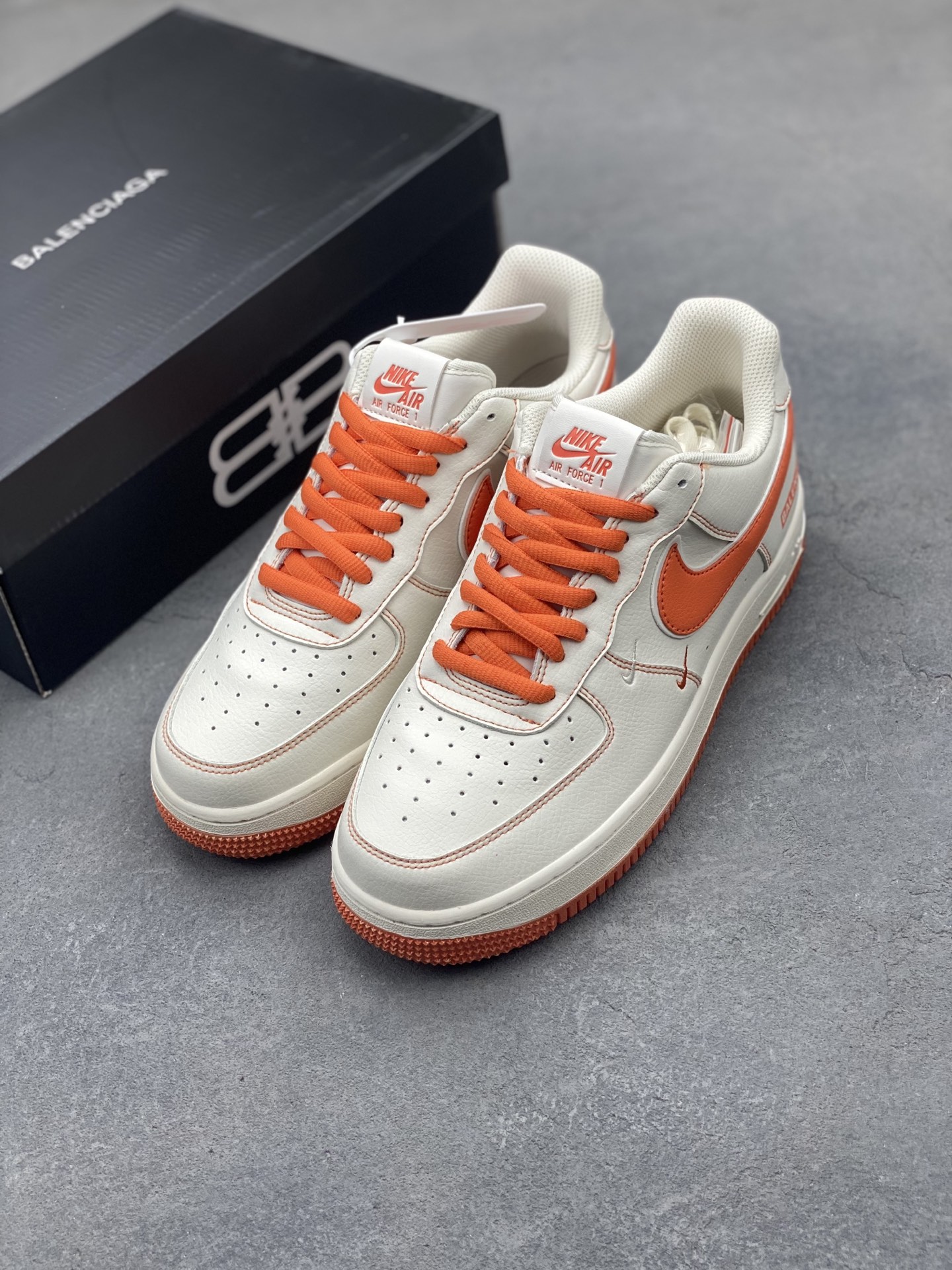Nike Air Force 1 '07 Low Orange/White Sneakers Limited Edition 9 i1747758344192 3781 0 7