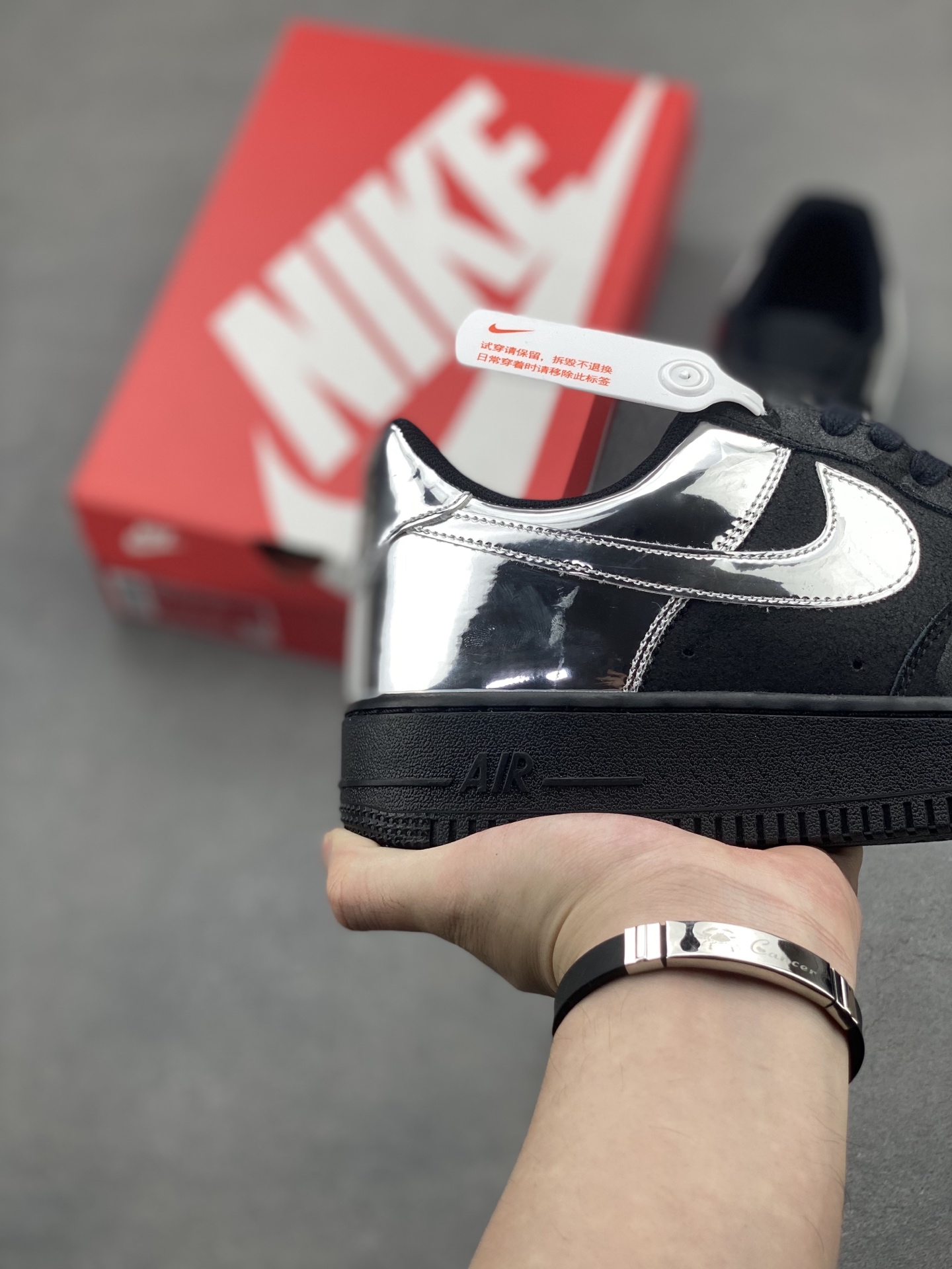 Nike Air Force 1 '07 Low Black/Silver Limited Edition Sneakers 6 i1747758381309 8506 0 4