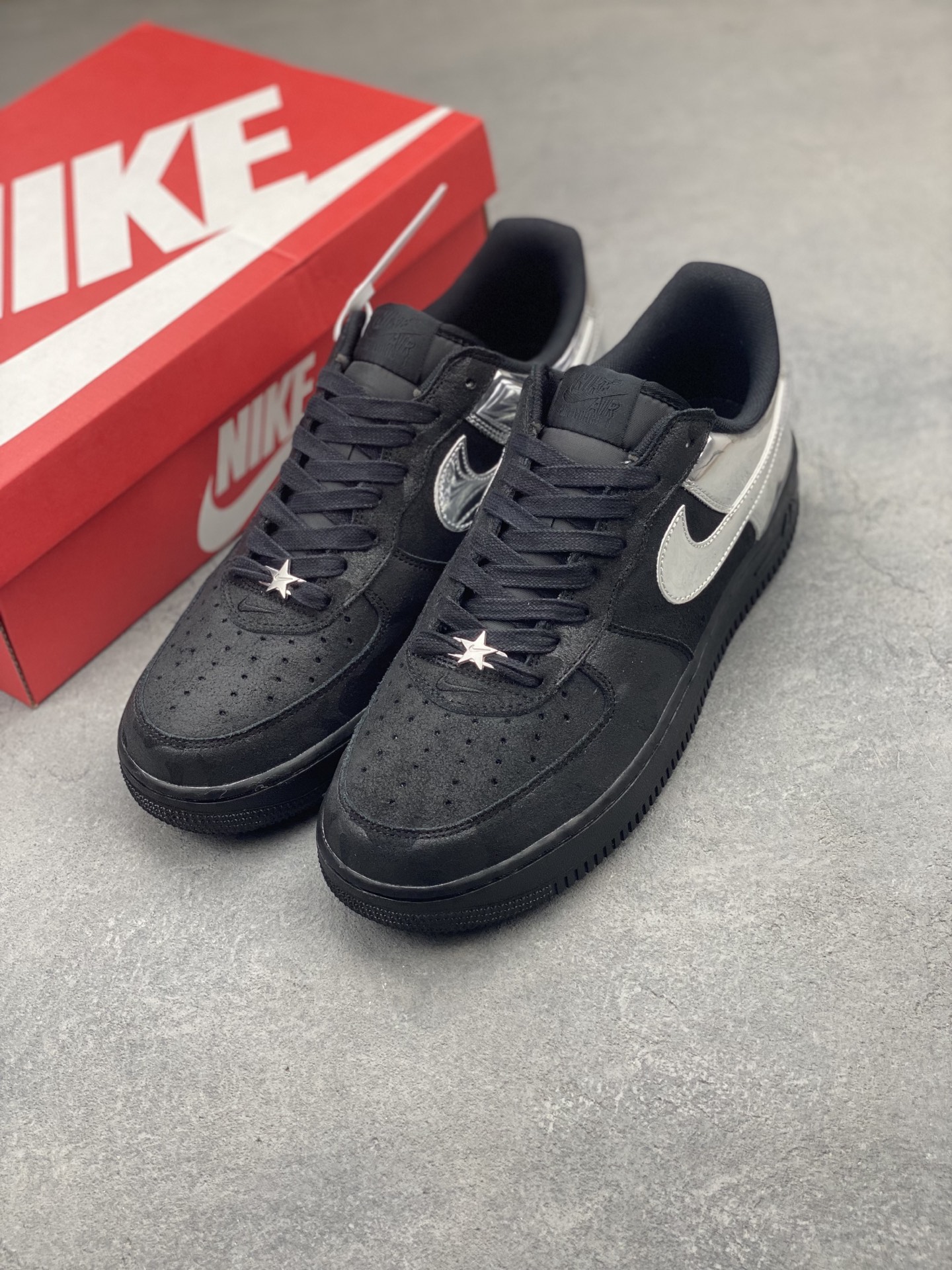 Nike Air Force 1 '07 Low Black/Silver Limited Edition Sneakers 9 i1747758382191 4606 0 7