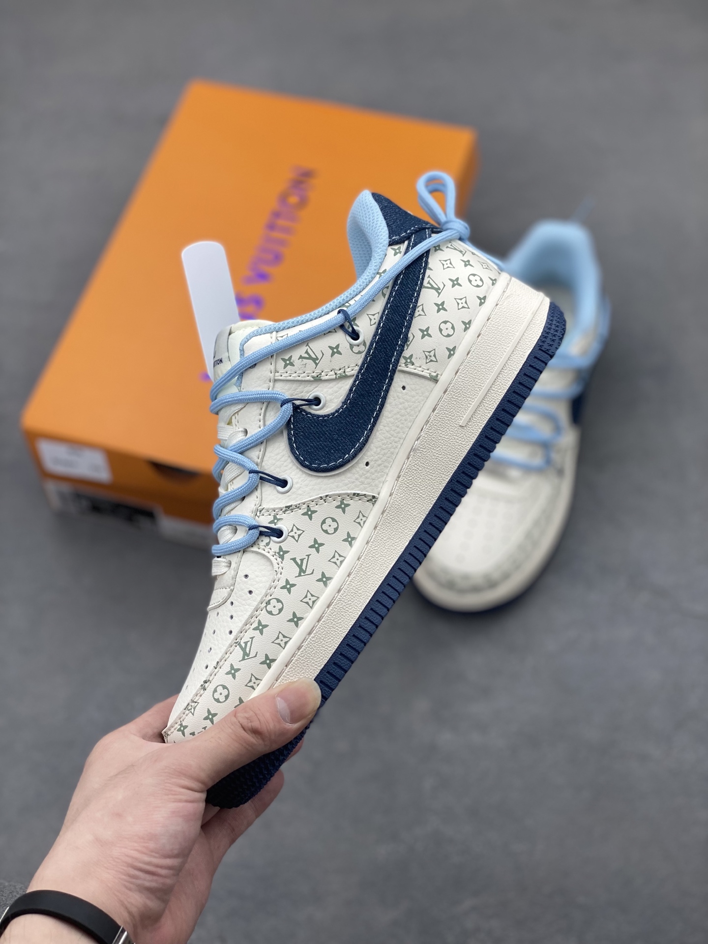 Nike Air Force 1 '07 Low Louis Vuitton Edition Sneakers - Limited Release 4 i1747844336044 4521 0 2