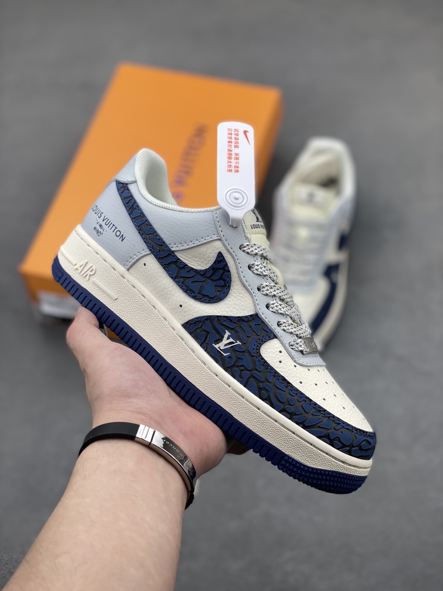 Nike Air Force 1 Low Louis Vuitton Custom Sneakers Limited Edition 2 i1747844469702 3445 0 0