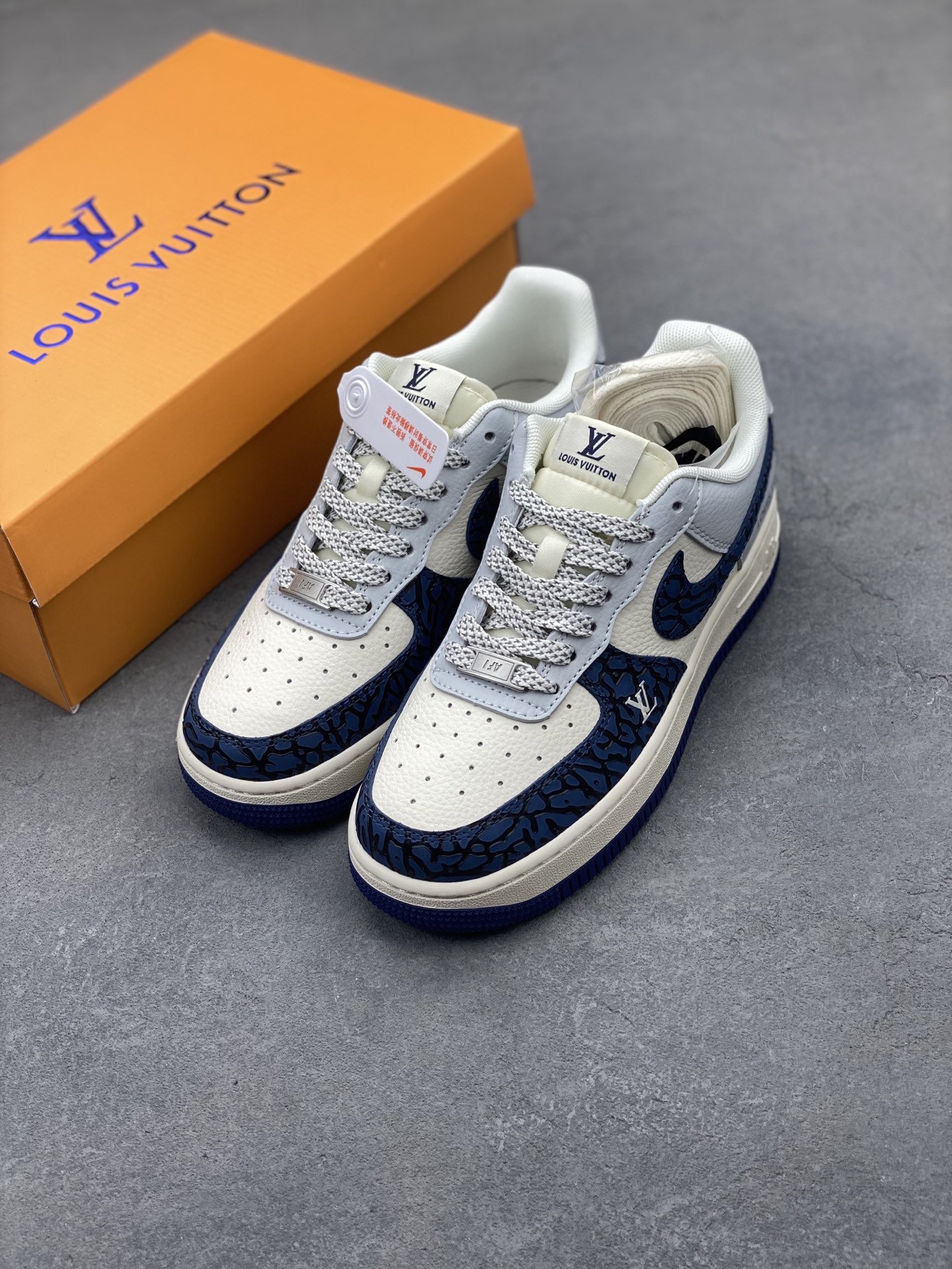 Nike Air Force 1 Low Louis Vuitton Custom Sneakers Limited Edition 9 i1747844470695 1246 0 7