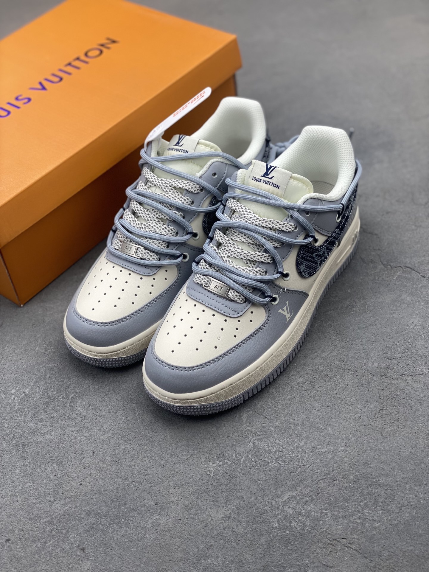 Nike Air Force 1 Low Louis Vuitton Custom Sneakers Limited Edition 9 i1747929897042 1412 0 7