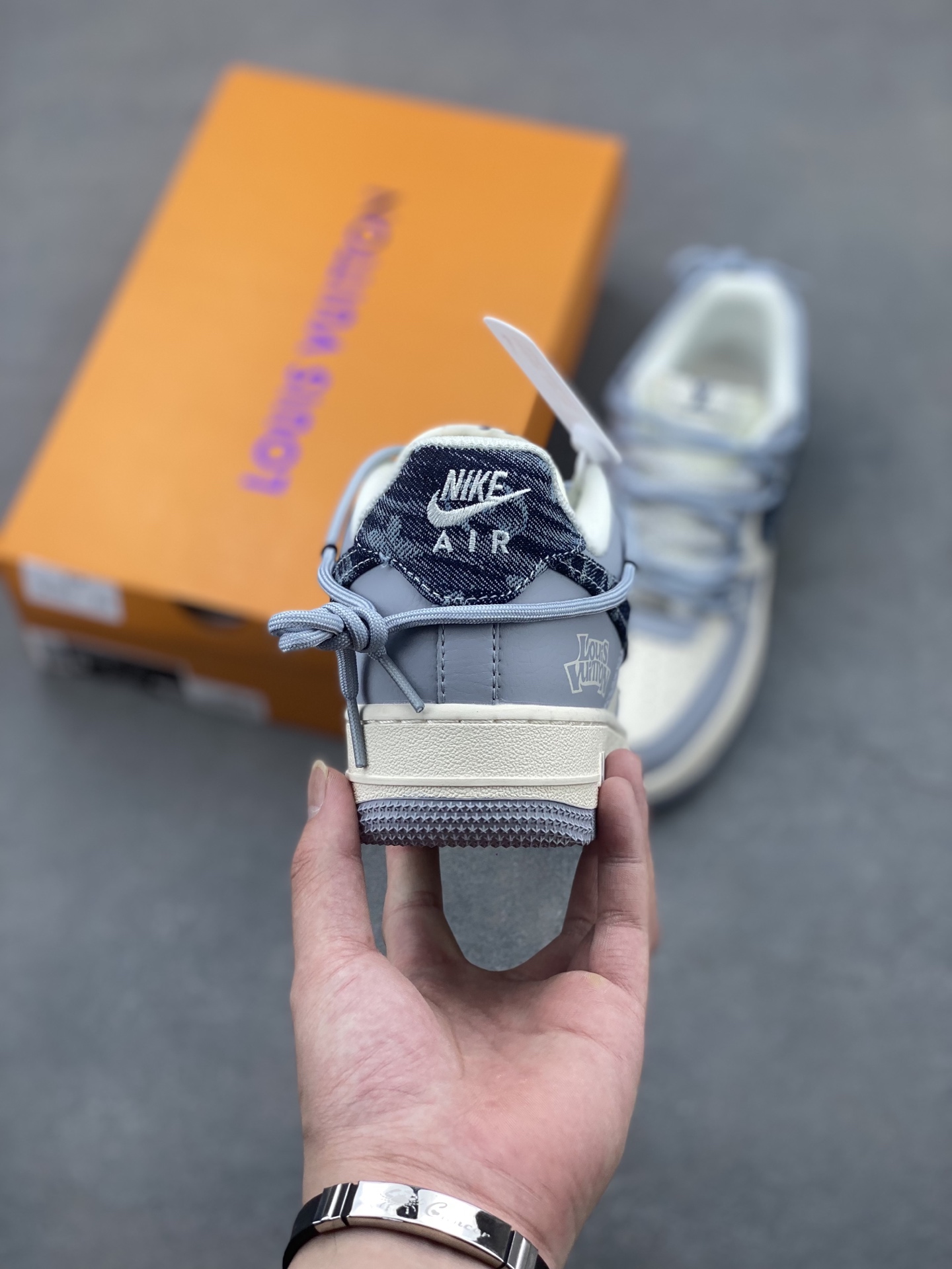 Nike Air Force 1 Low Louis Vuitton Custom Sneakers Limited Edition 5 i1747929897061 8542 0 3