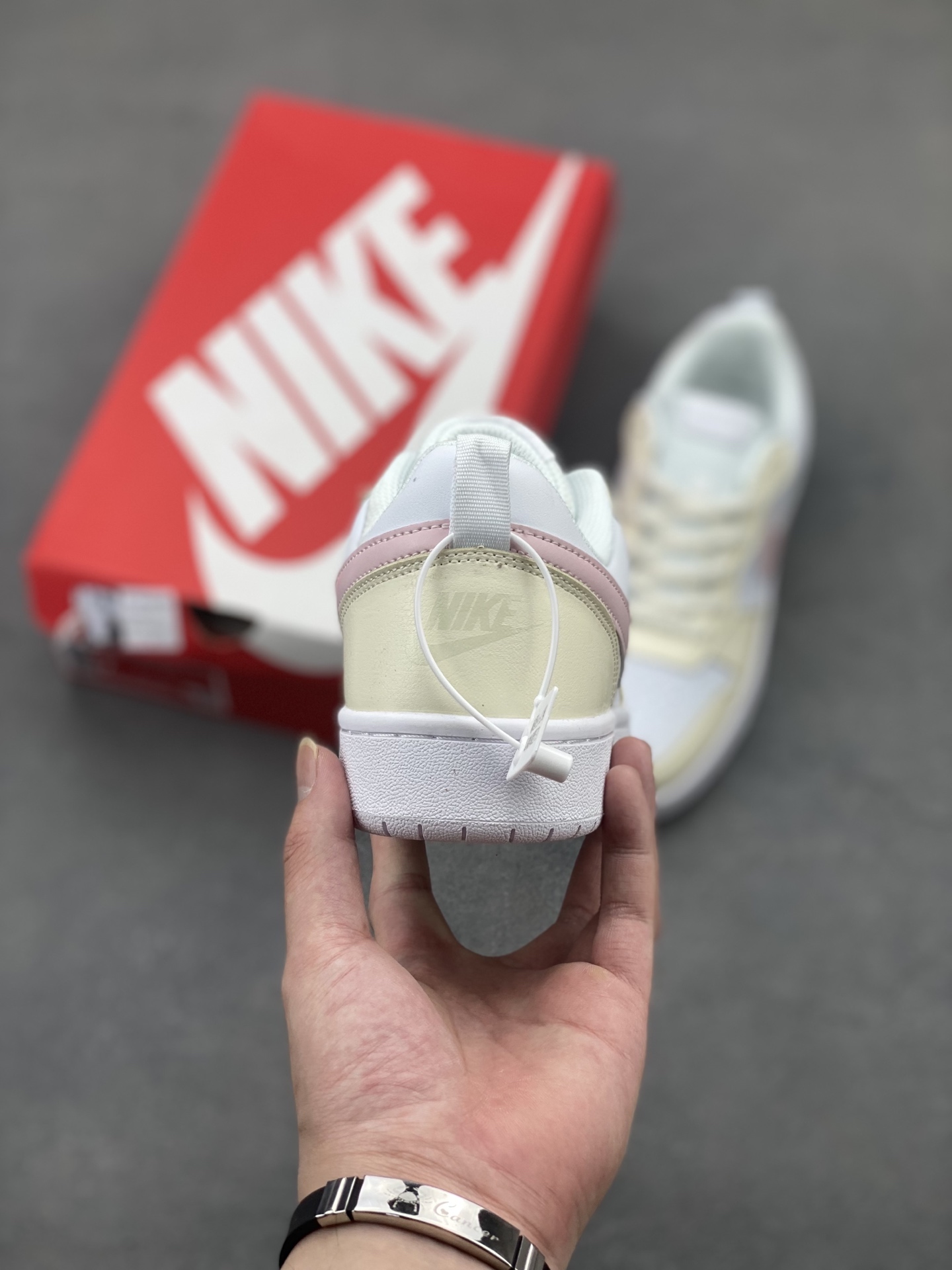 Nike Court Borough Low: Classic Comfort, Pastel Accents for All-Day Style 5 i1747930059558 8001 0 3