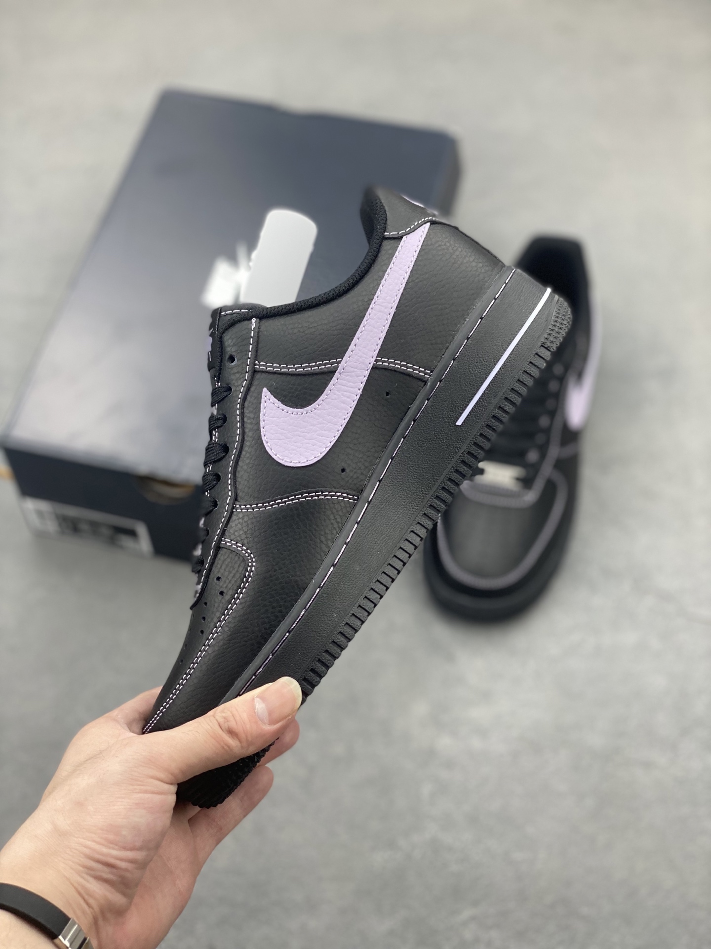 Nike Air Force 1 '07 Low Black/Lilac Stitching - Limited Edition Sneaker 4 i1748028400533 2627 0 2
