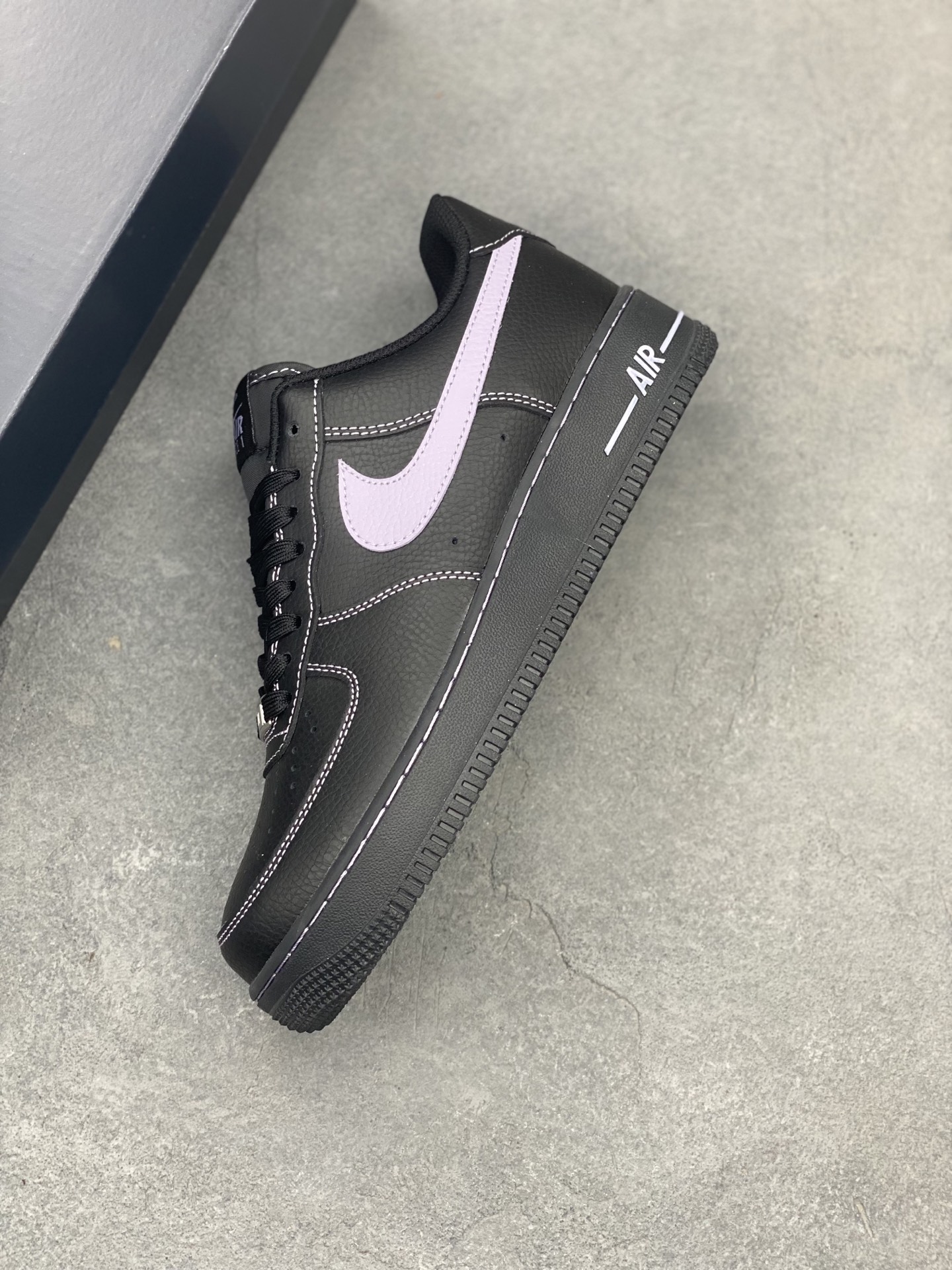 Nike Air Force 1 '07 Low Black/Lilac Stitching - Limited Edition Sneaker 8 i1748028400917 5504 0 6