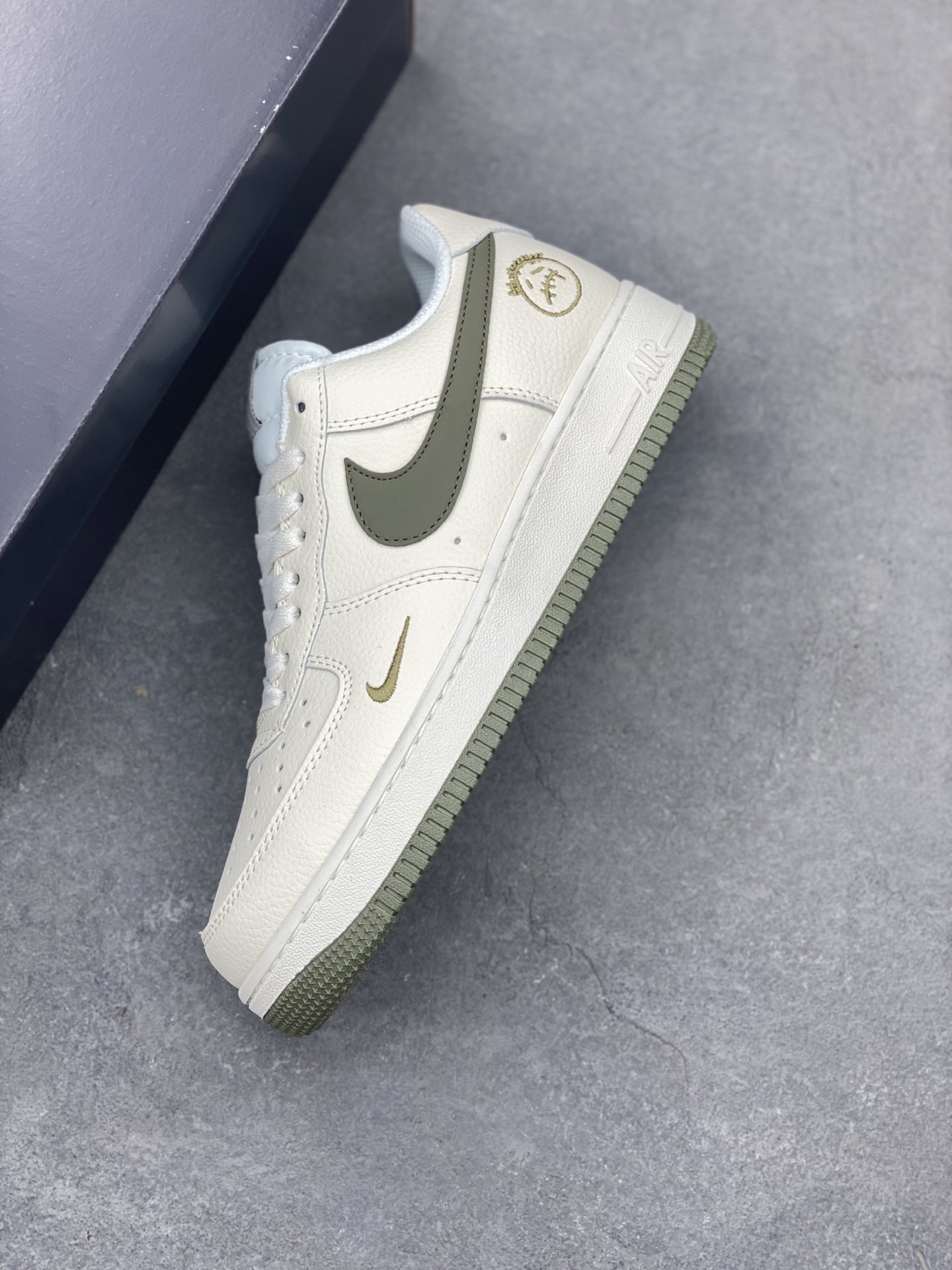 Nike Air Force 1 '07 Low Sneakers - Limited Edition, Premium Comfort and Style 8 i1748028565828 6453 0 6