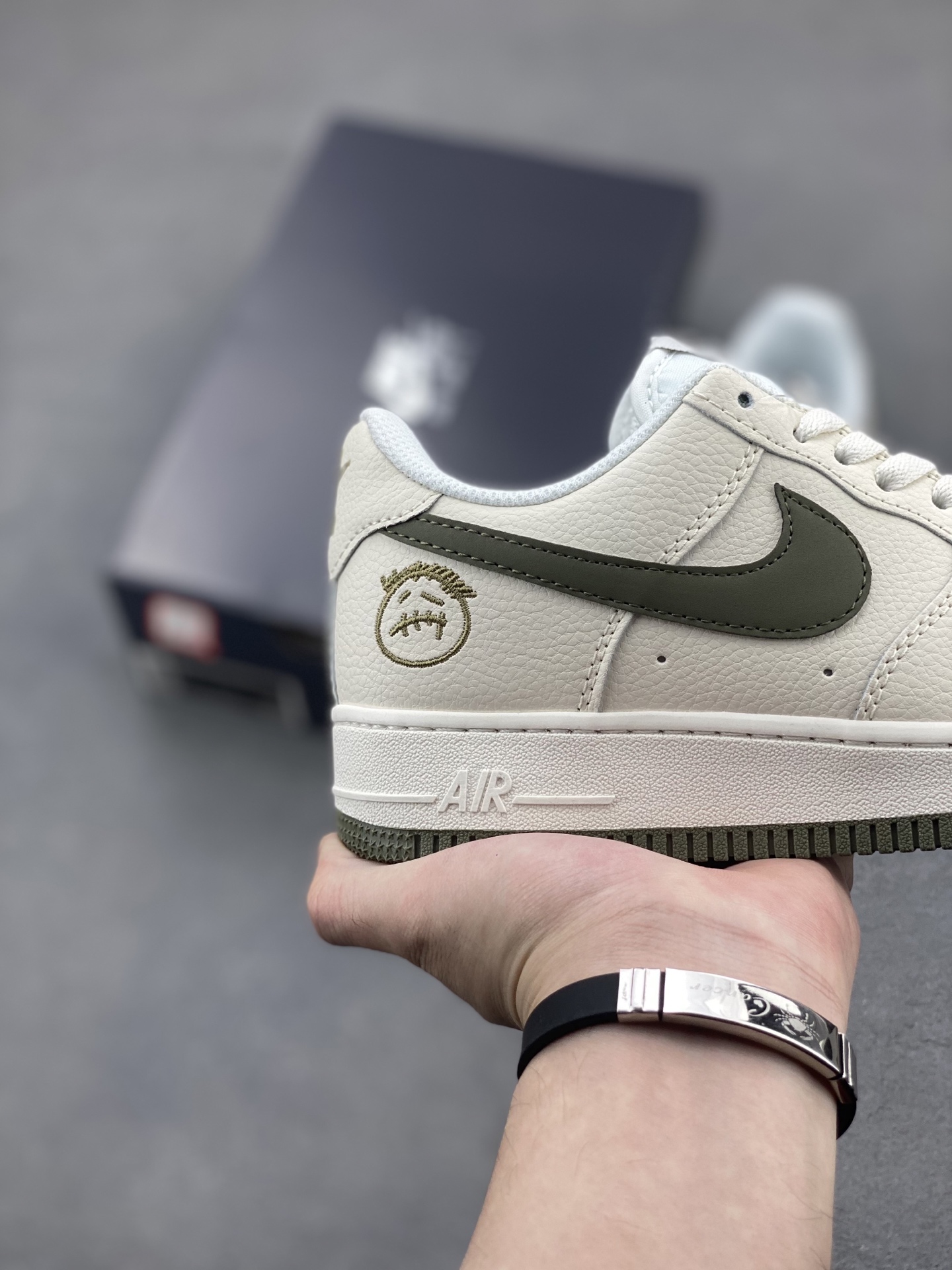 Nike Air Force 1 '07 Low Sneakers - Limited Edition, Premium Comfort and Style 6 i1748028571539 5408 0 4