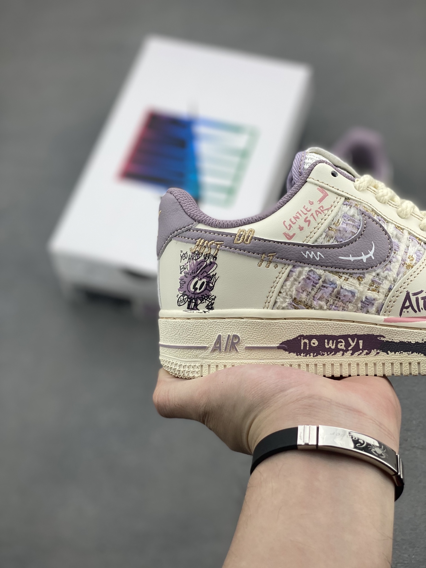 Nike Air Force 1 '07 Low Sneakers - Limited Edition, Premium Comfort 6 i1748028612982 1670 0 4